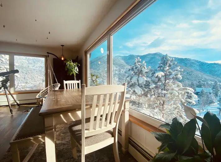 Three-Bedroom Vacation Home  photo 2