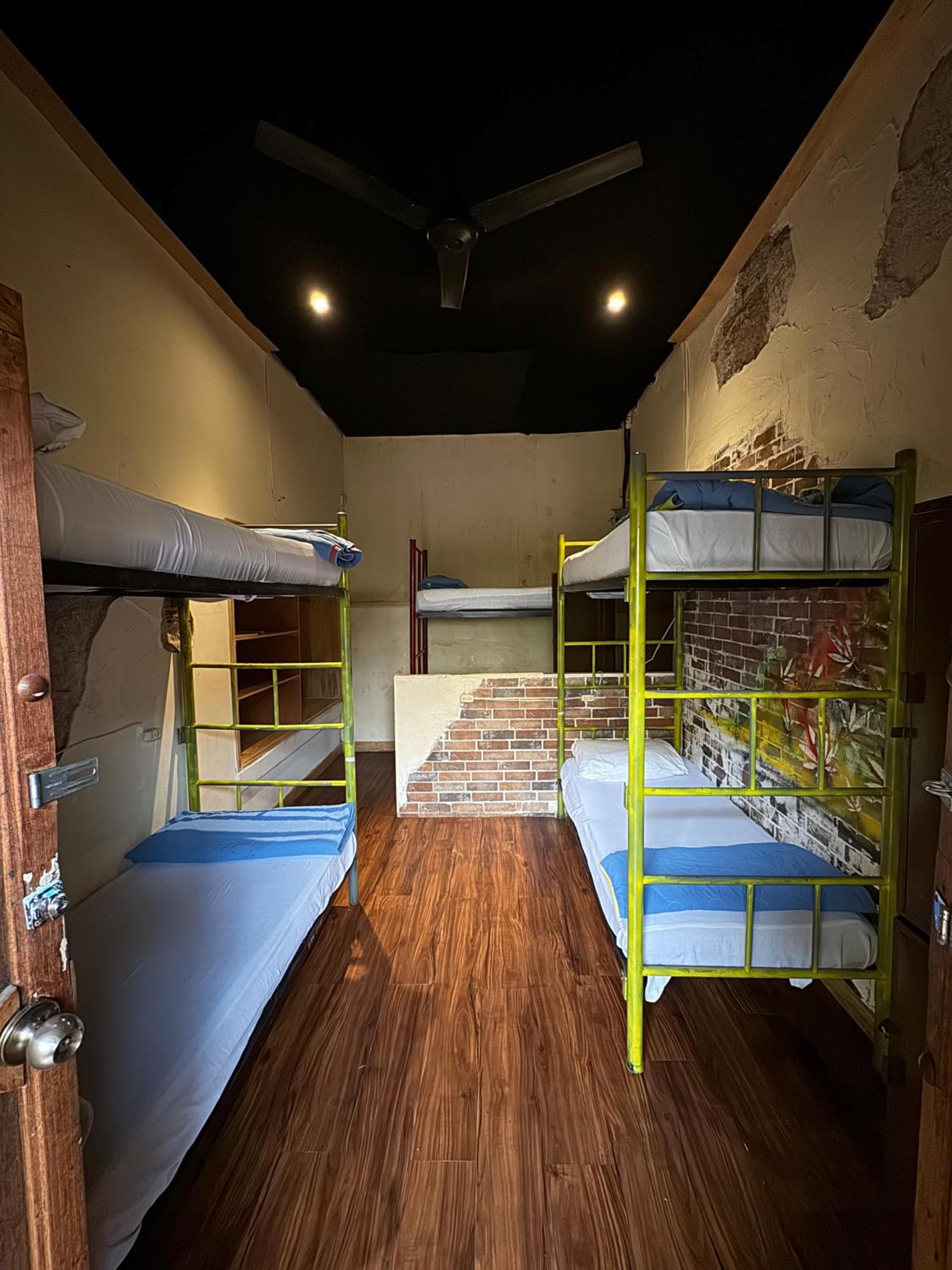 Bed In 6-Bed Mixed Dormitory Room photo 3