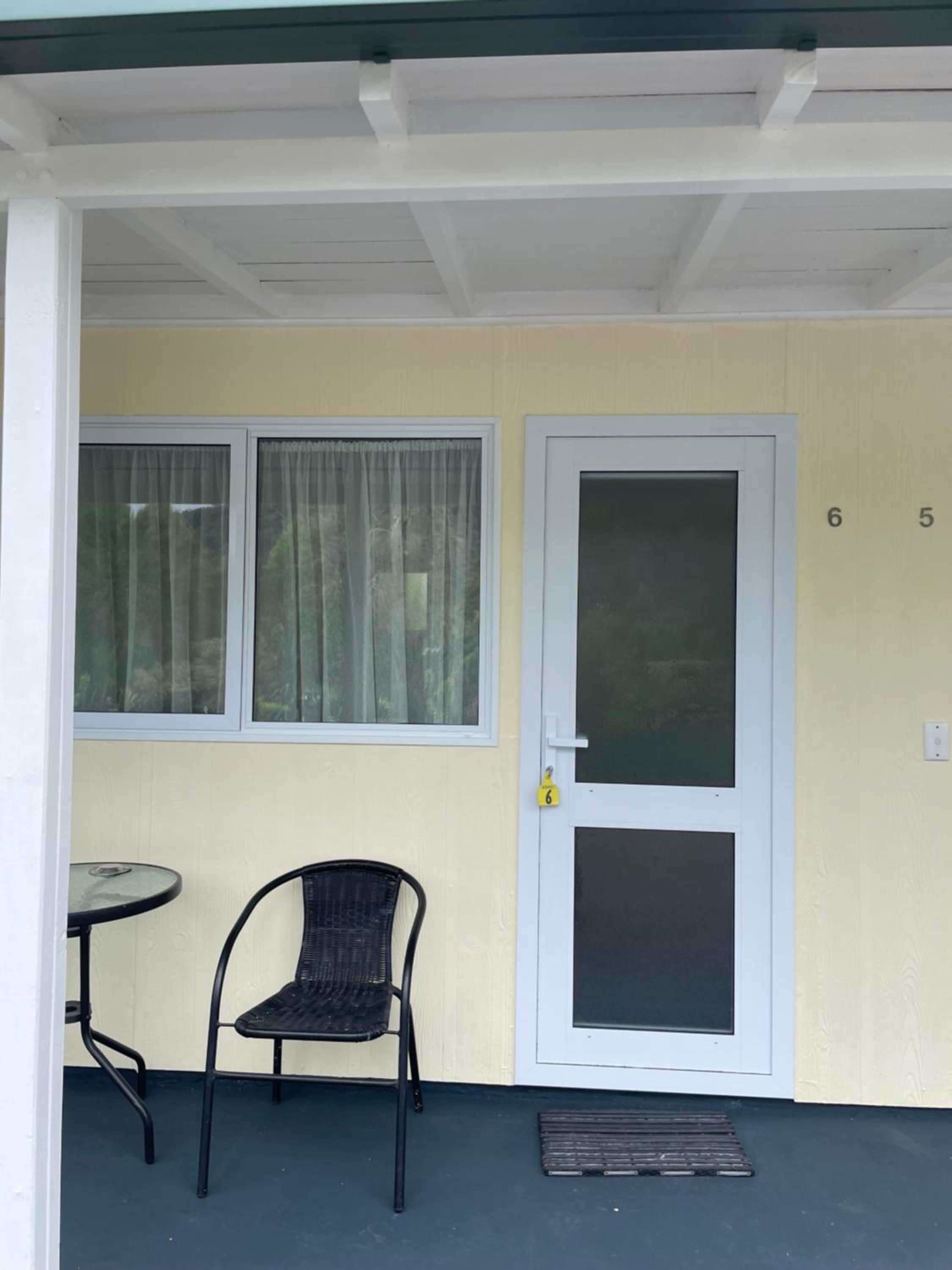Standard Studio - Photo 5