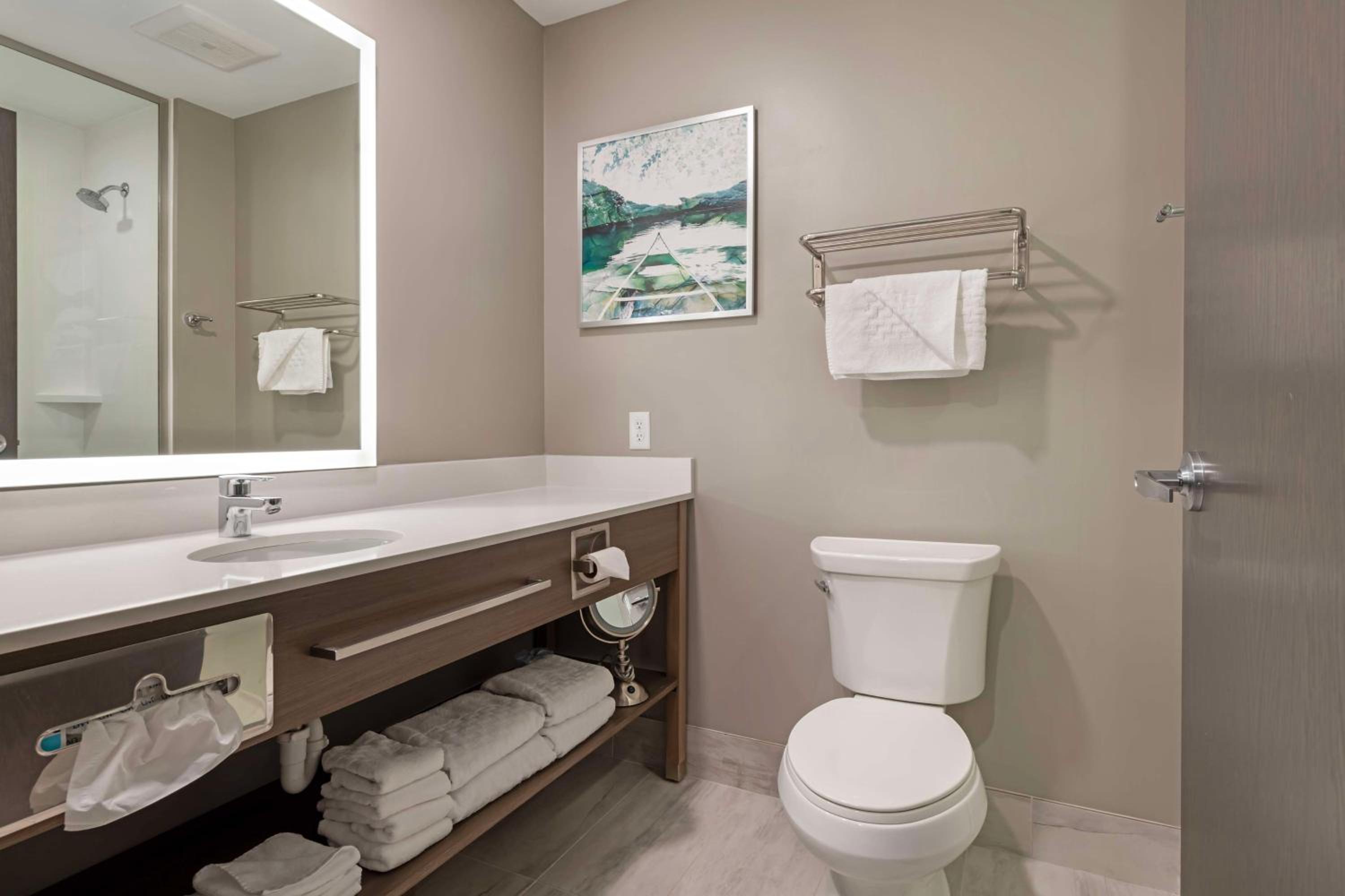 Queen Room with Two Queen Beds and Communication Assistance - Photo 3