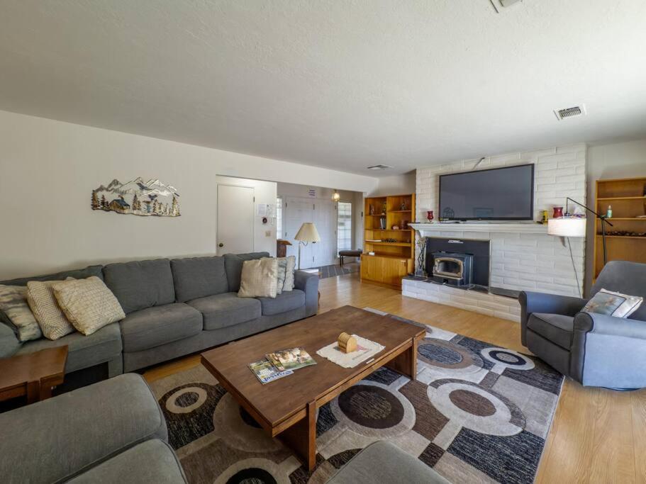 Four-Bedroom House photo 1