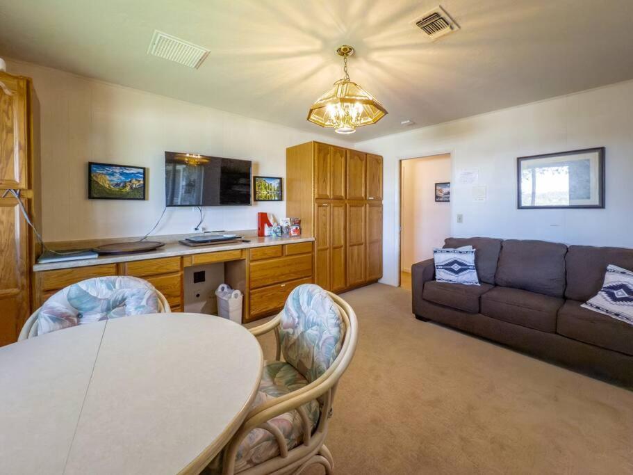 Four-Bedroom House photo 3