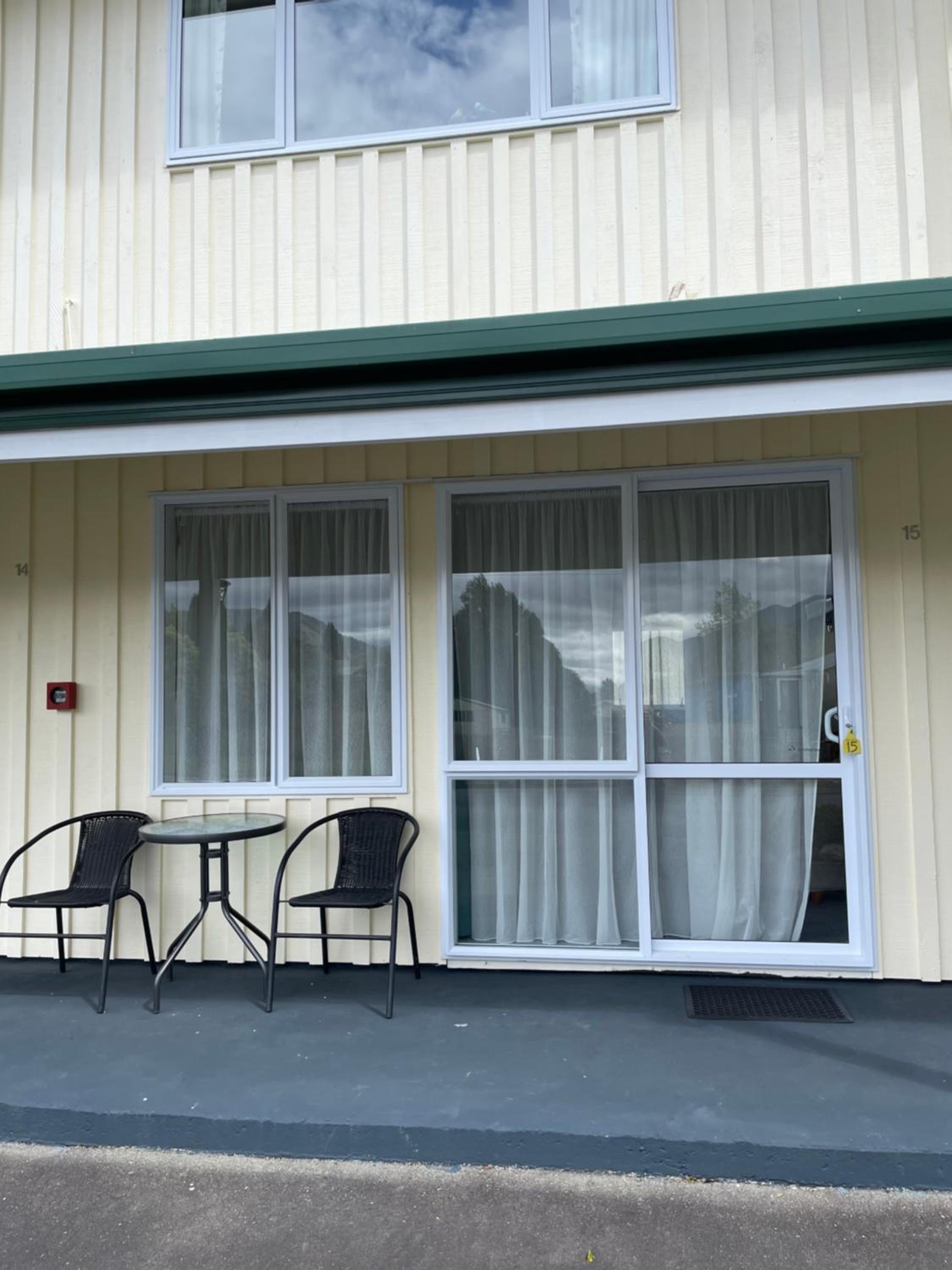 Executive Unit - Photo 5