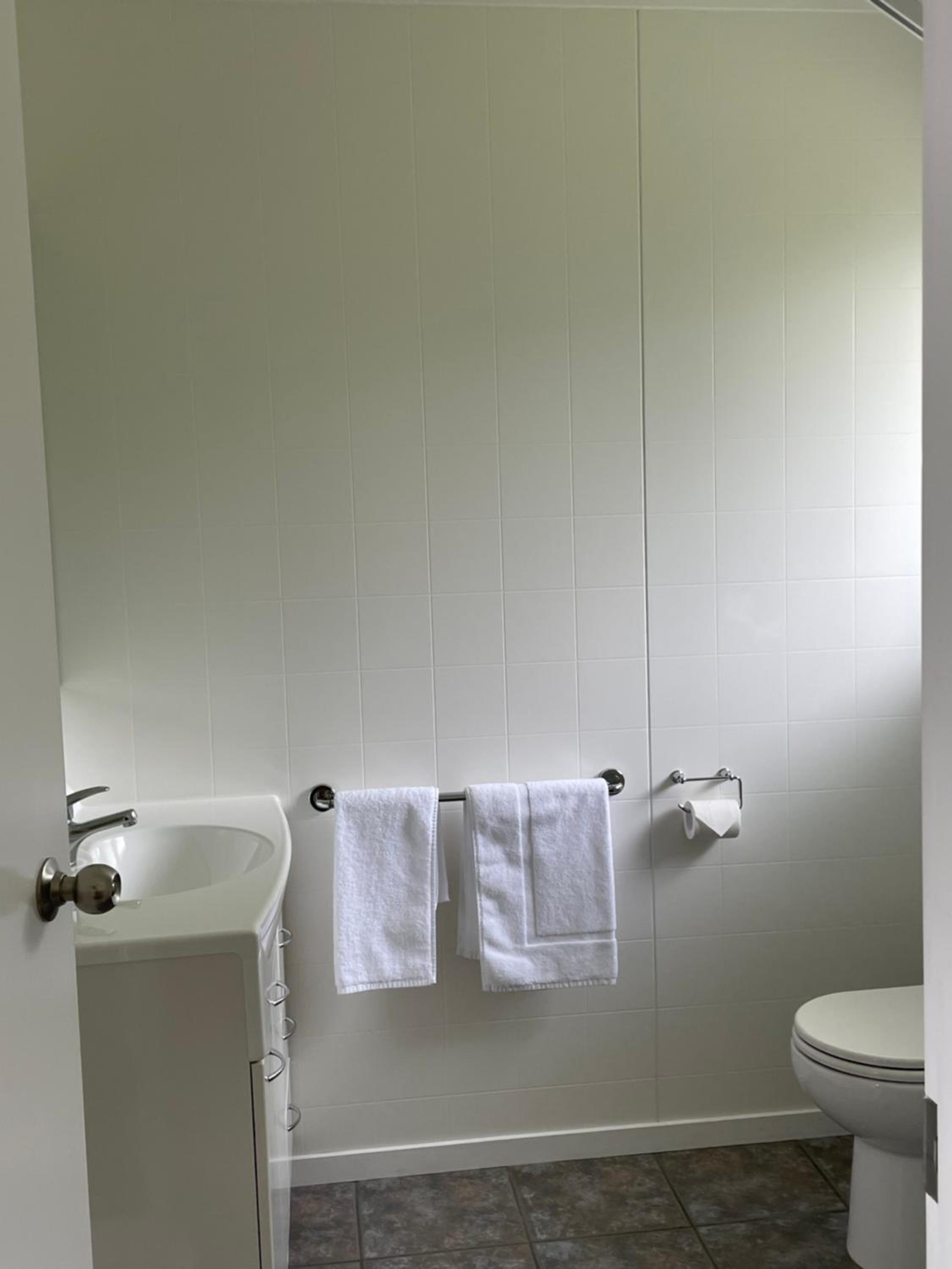 Deluxe Double Room with Extra Bed - Photo 5
