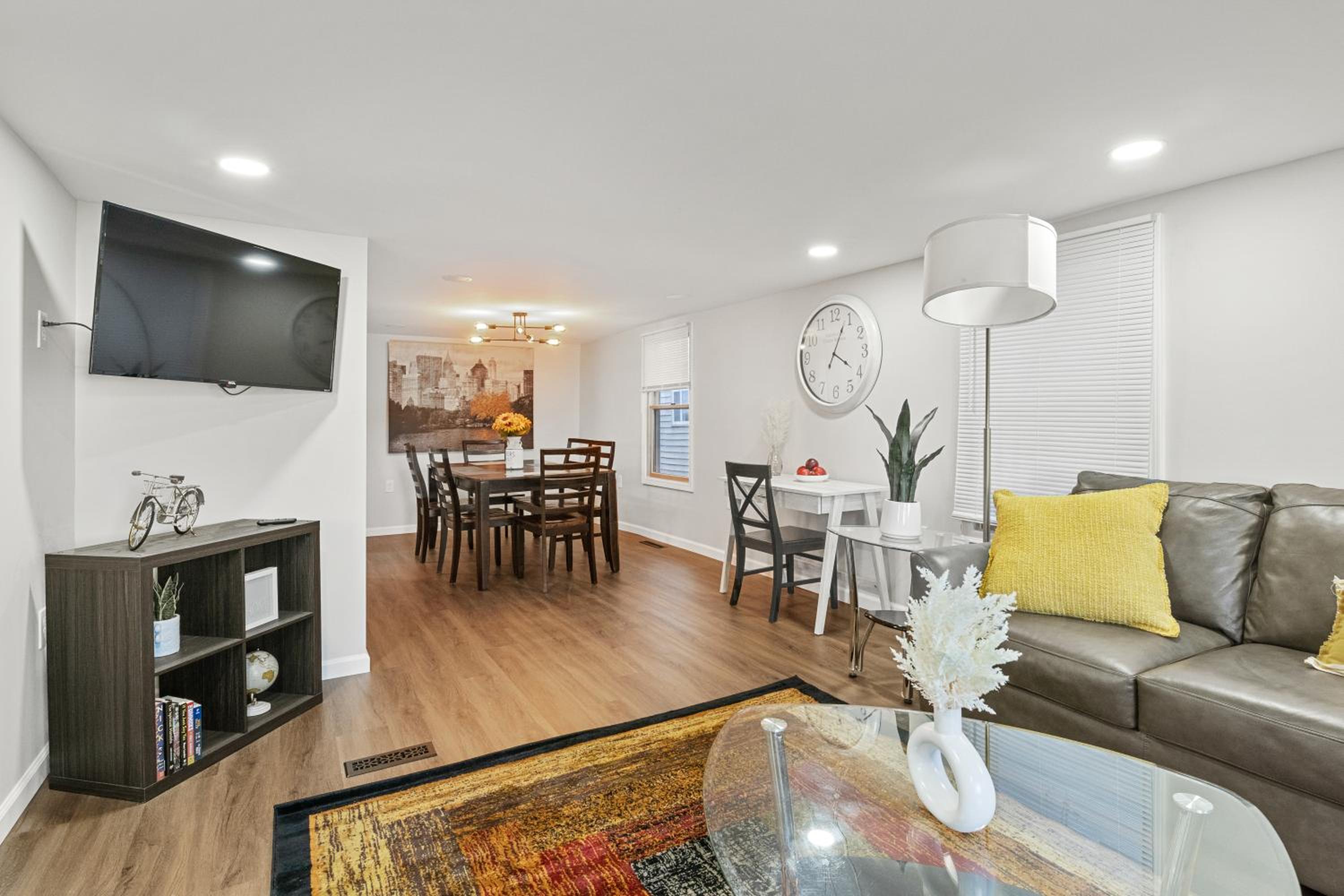 Three-Bedroom House photo 1
