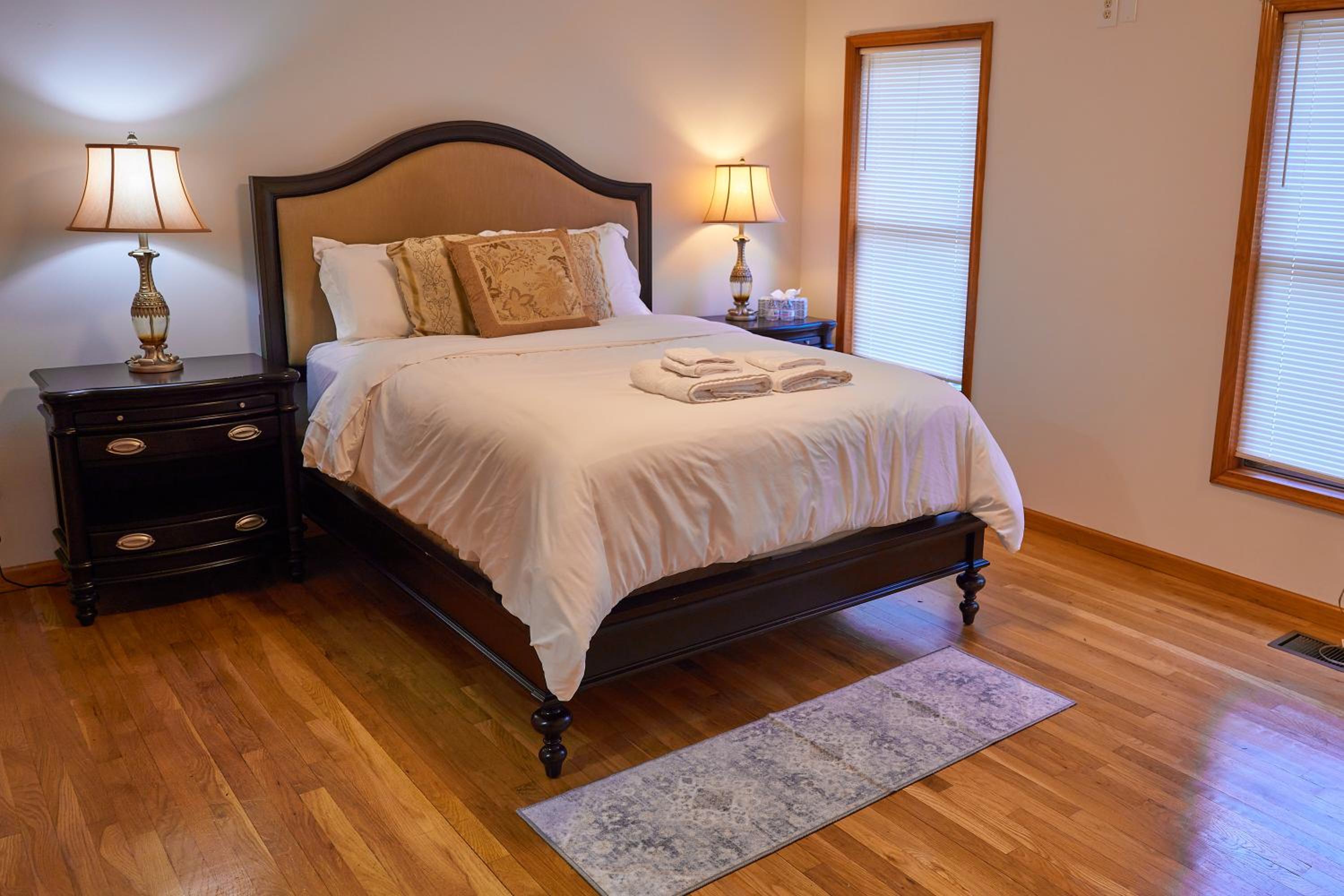 Three-Bedroom House photo 2