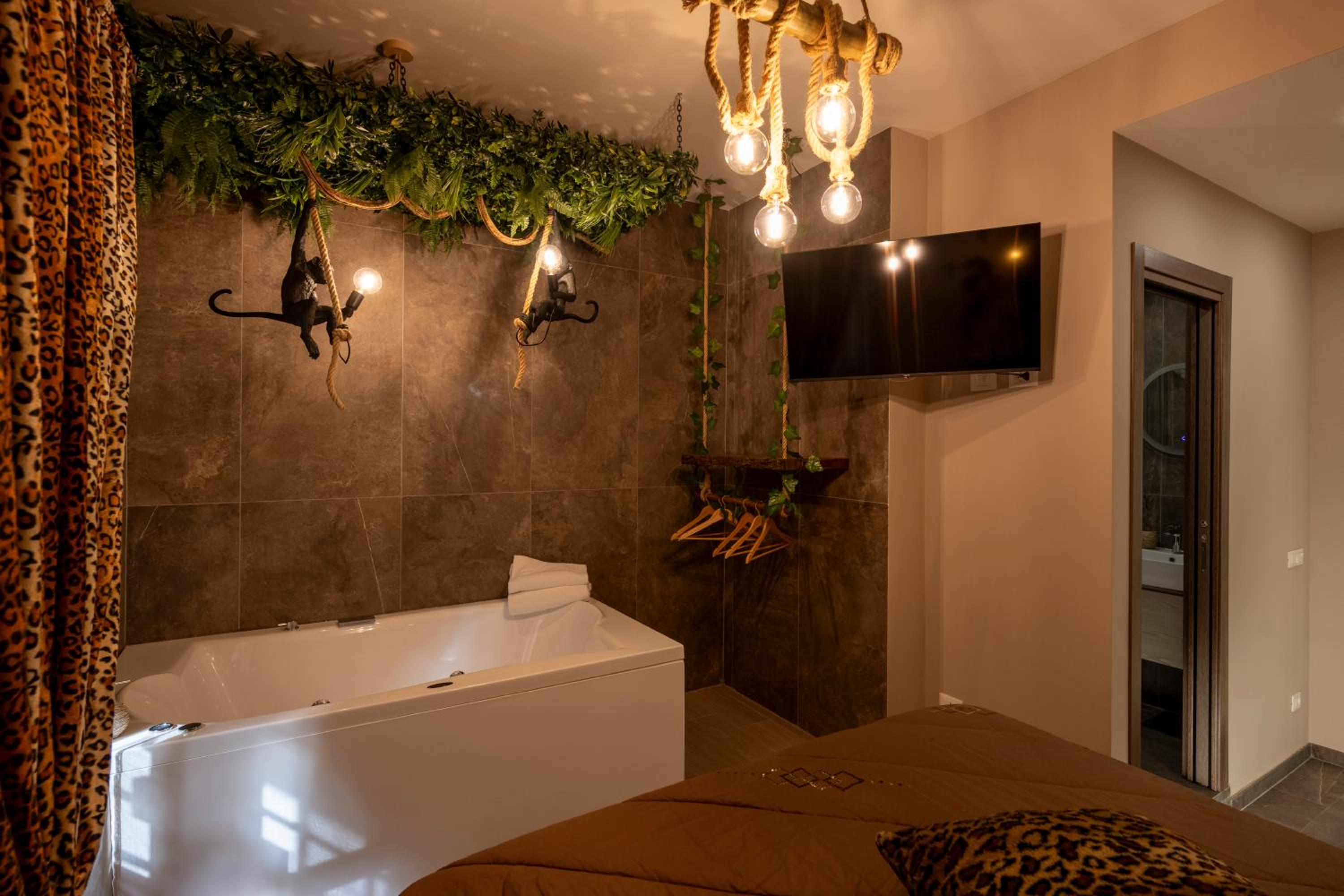 Queen Room with Spa Bath photo 2