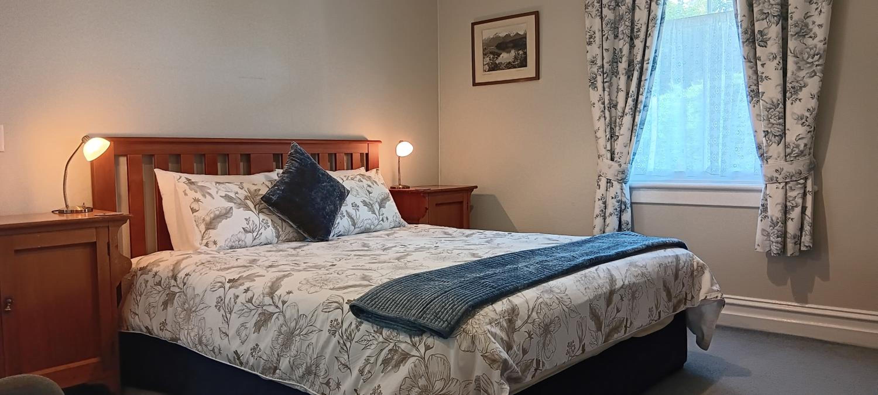 Queen Room with Garden View