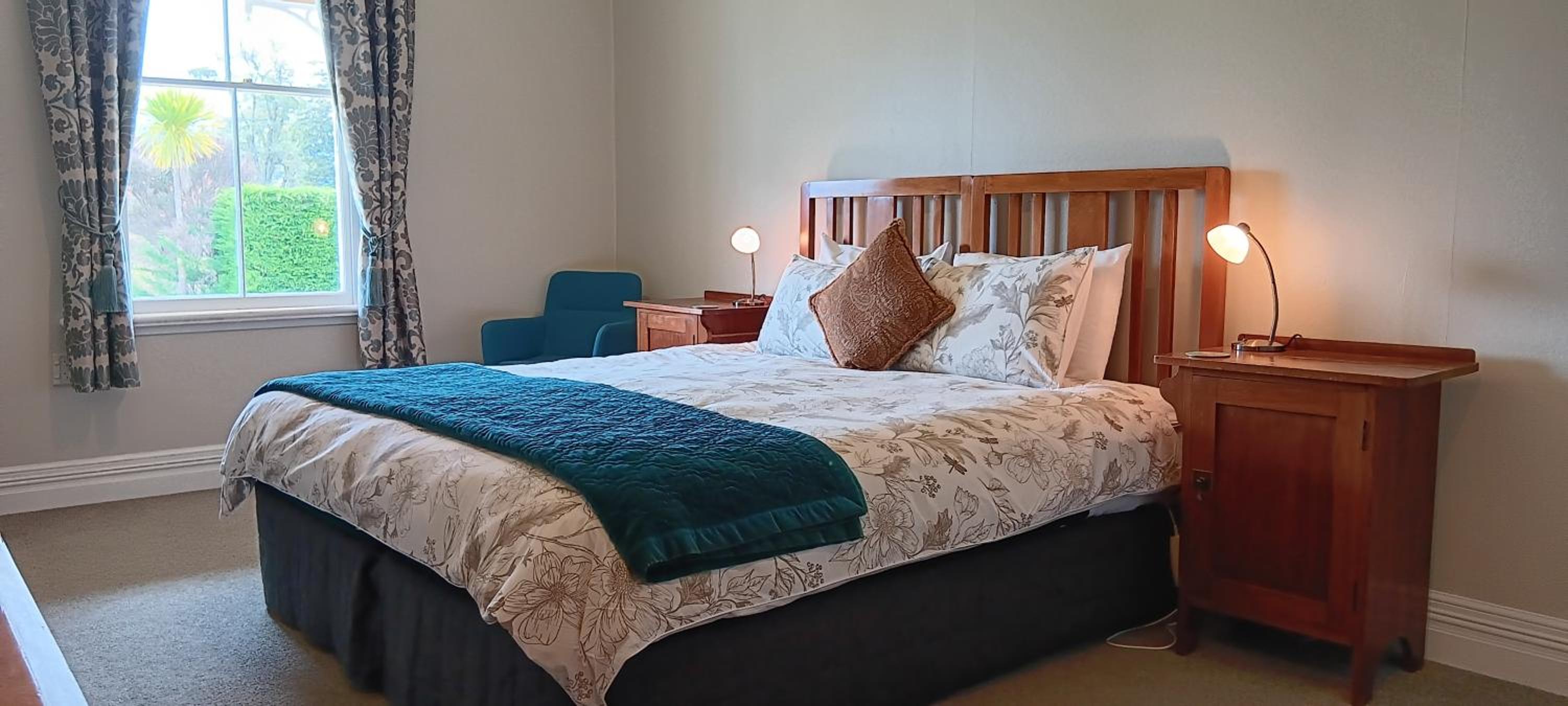 Double or Twin Room with Lake View