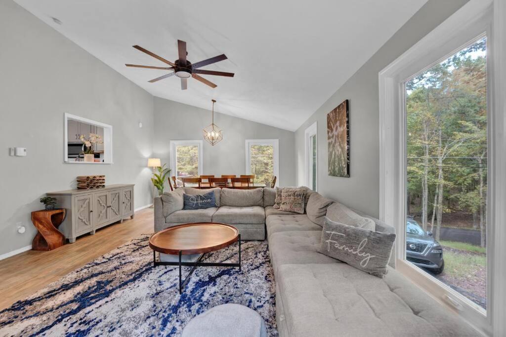 Three-Bedroom House photo 1