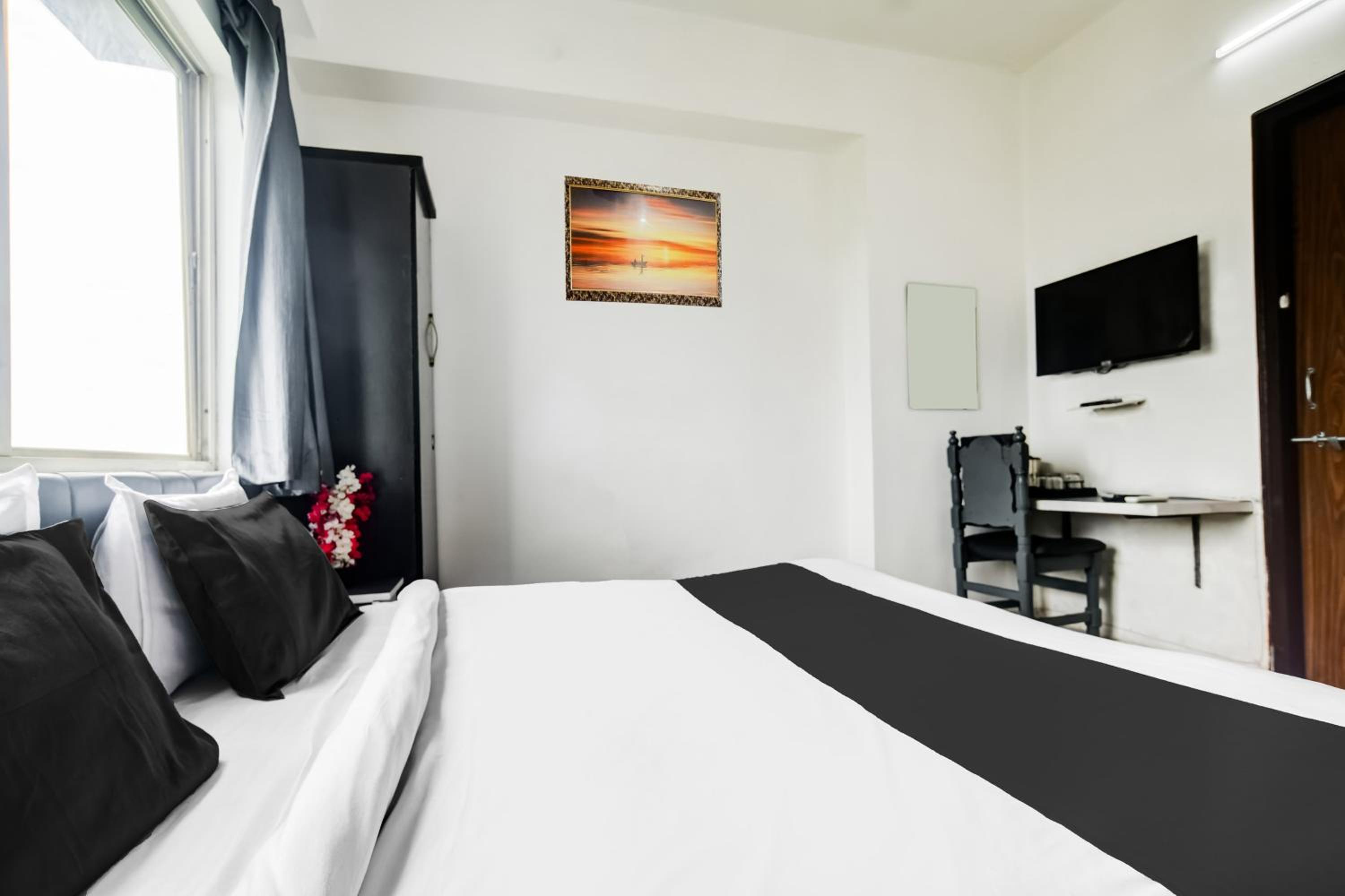 Classic Triple Room photo 2