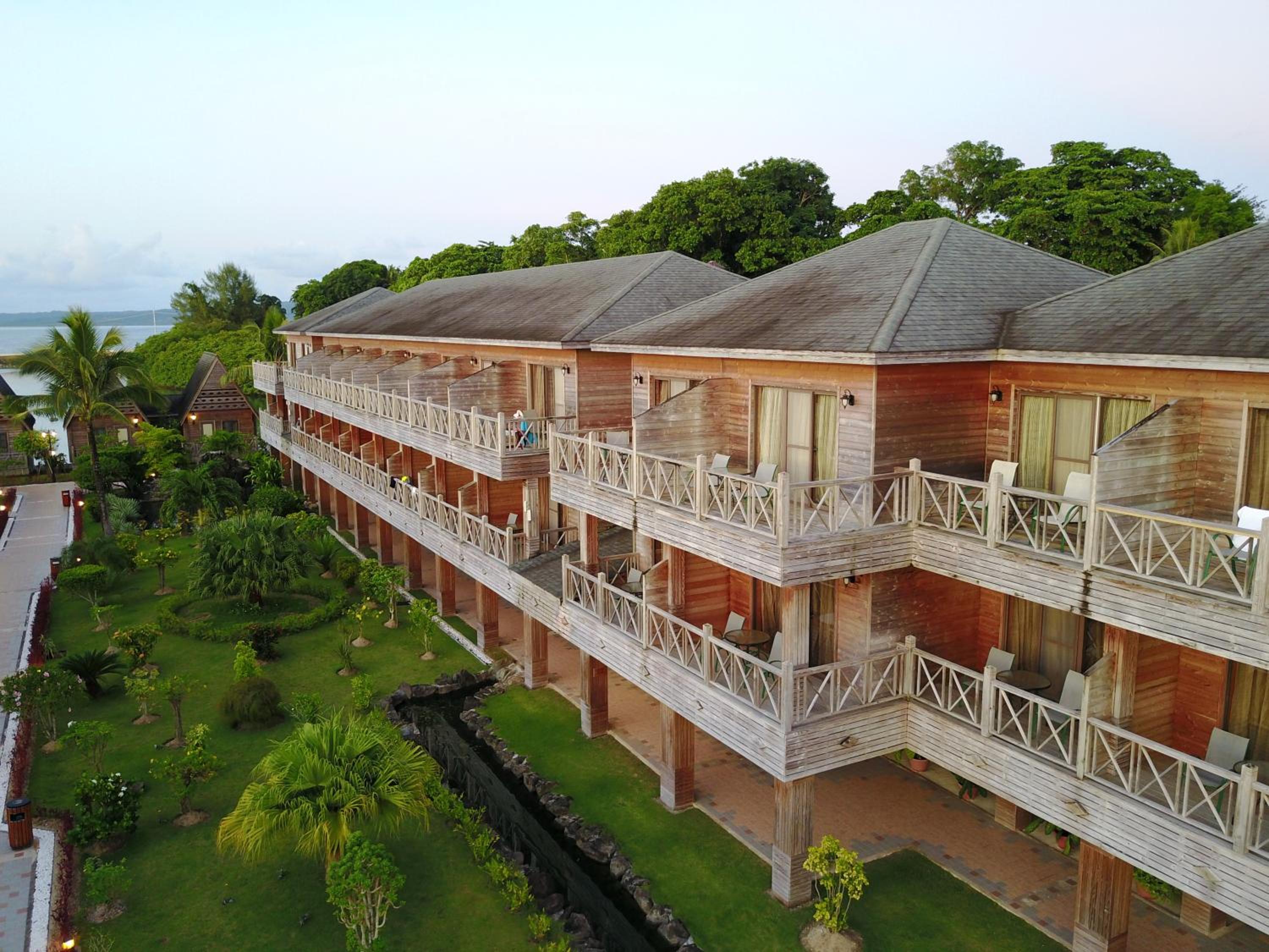 Deluxe Double Room with Balcony photo 2