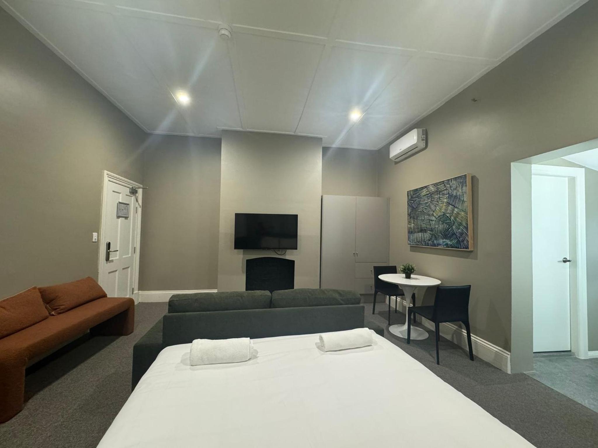 Cliveden Premium Suite 4