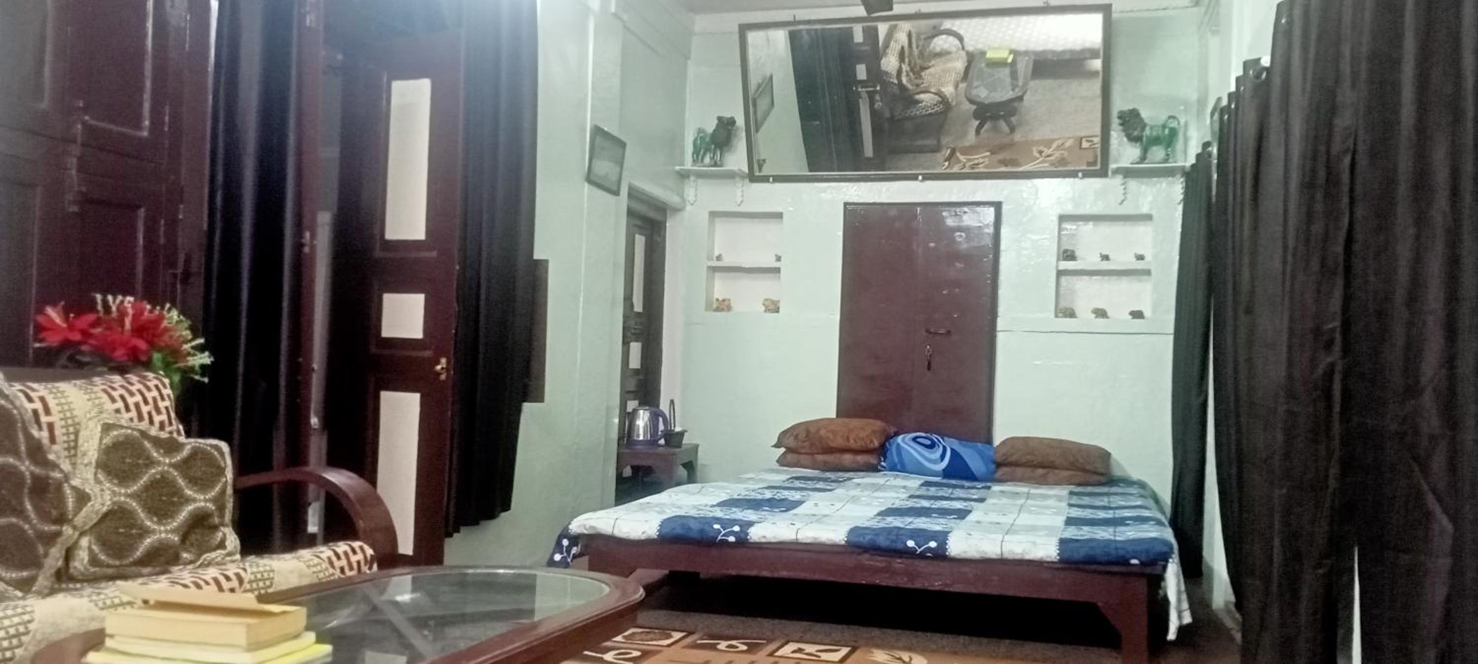 Family Room with Balcony - Photo 6