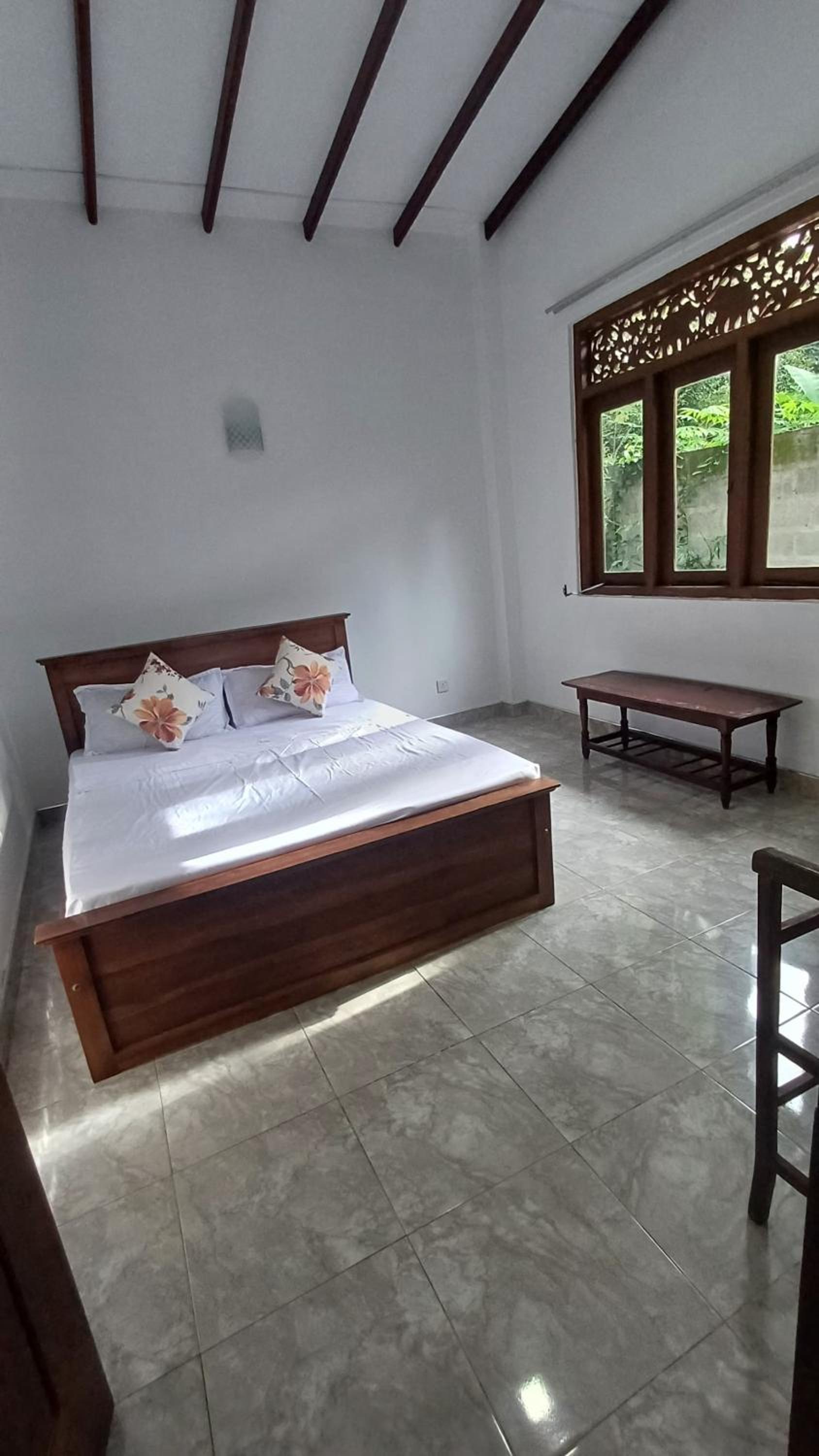 Two-Bedroom Apartment with Balcony and Terrace photo 2