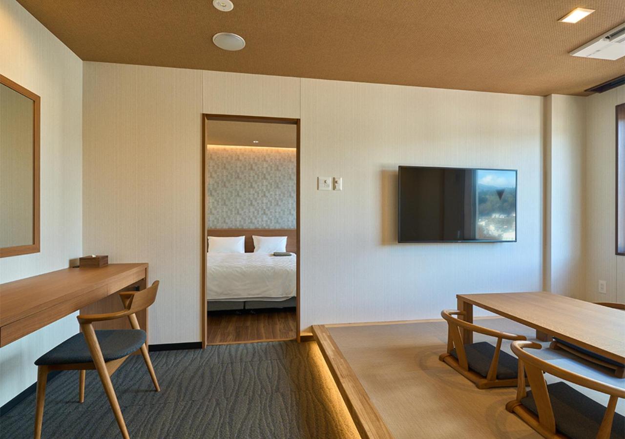 Suite thumbnail 6