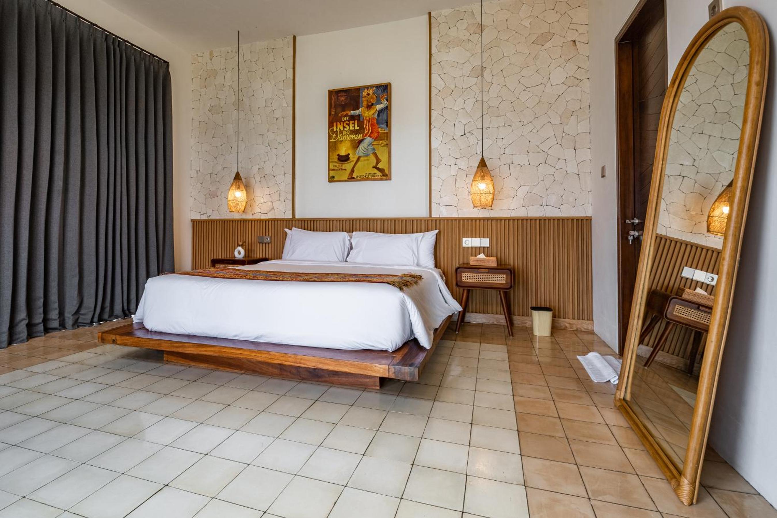Deluxe King Room photo 1