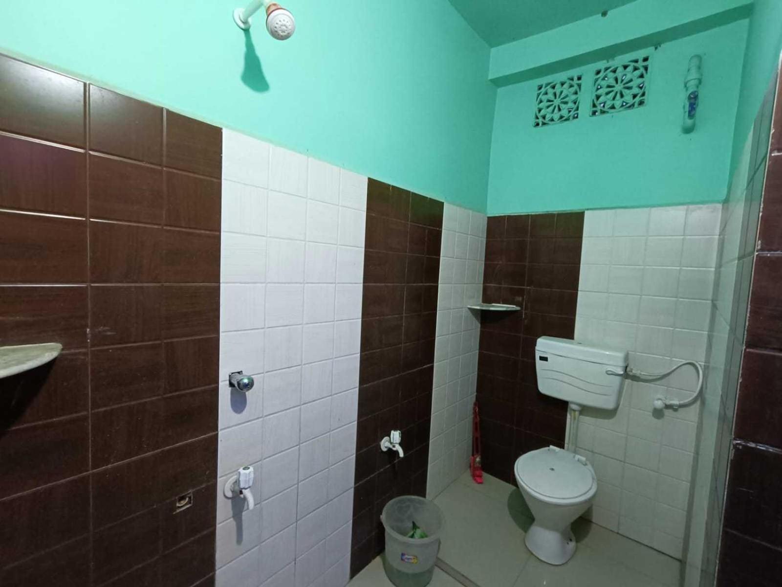 Classic Triple Room photo 2