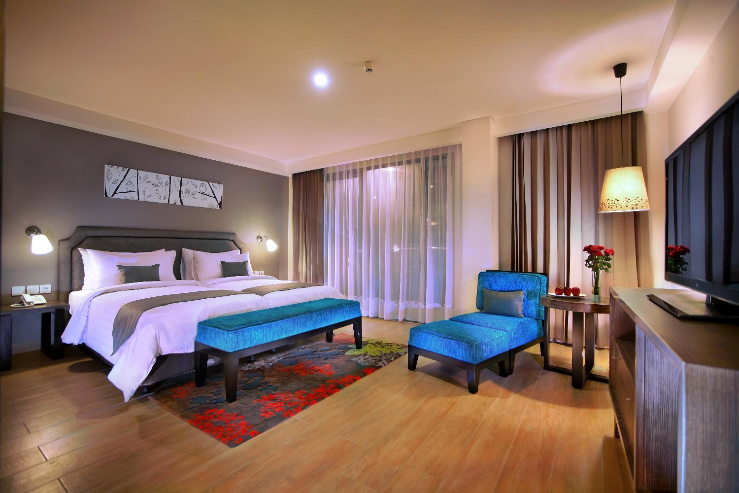 Deluxe Double or Twin Room with Pool View photo 2