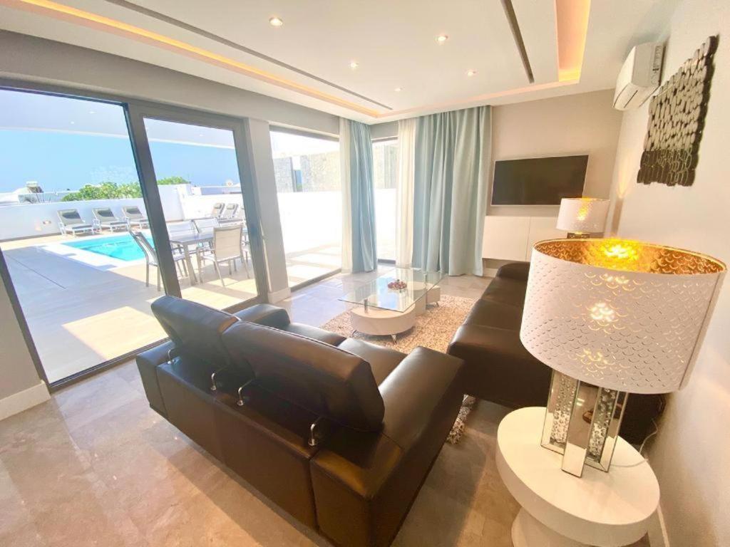 Villa de Tres Habitaciones