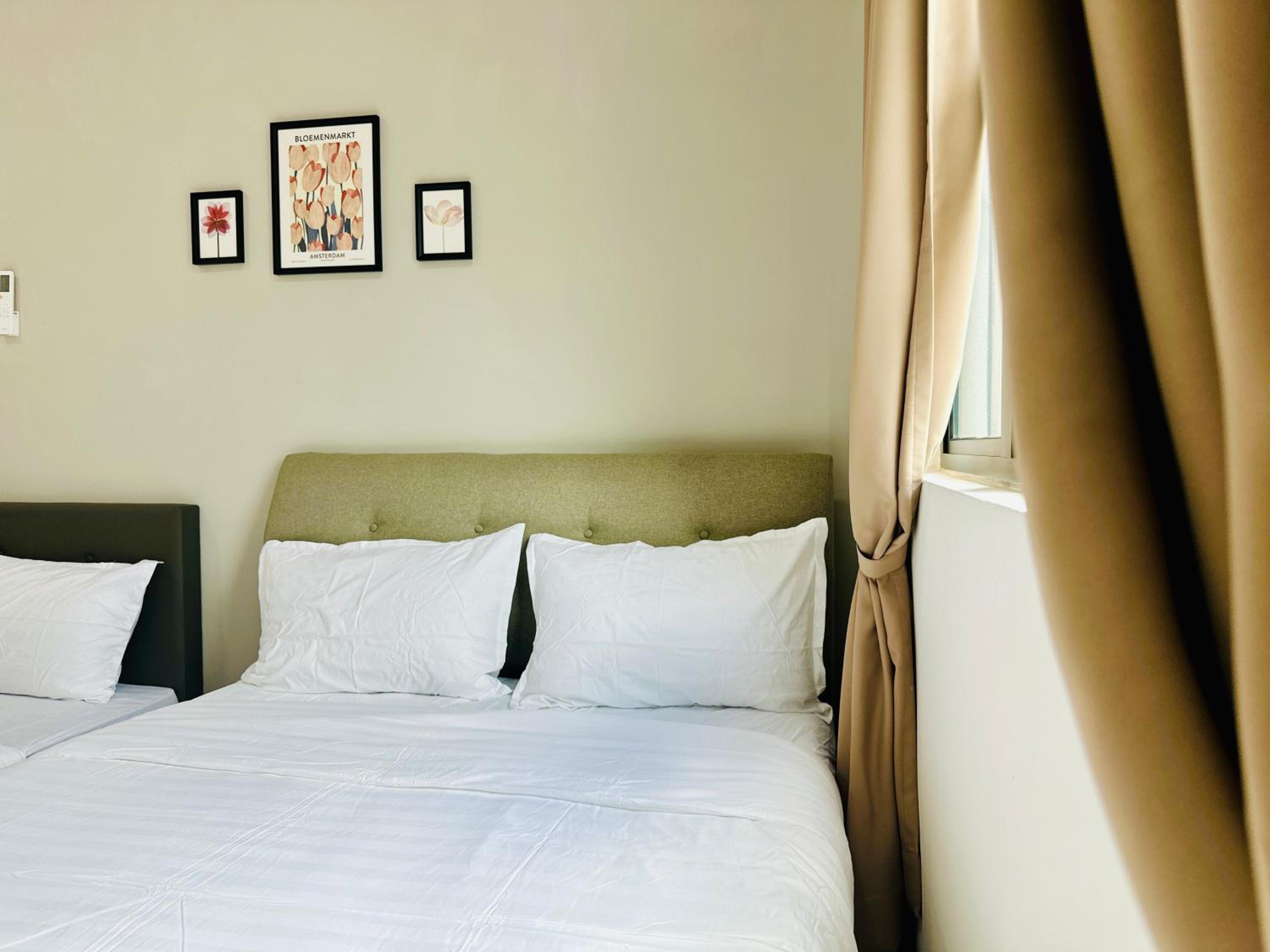 Apartment with City View photo 2