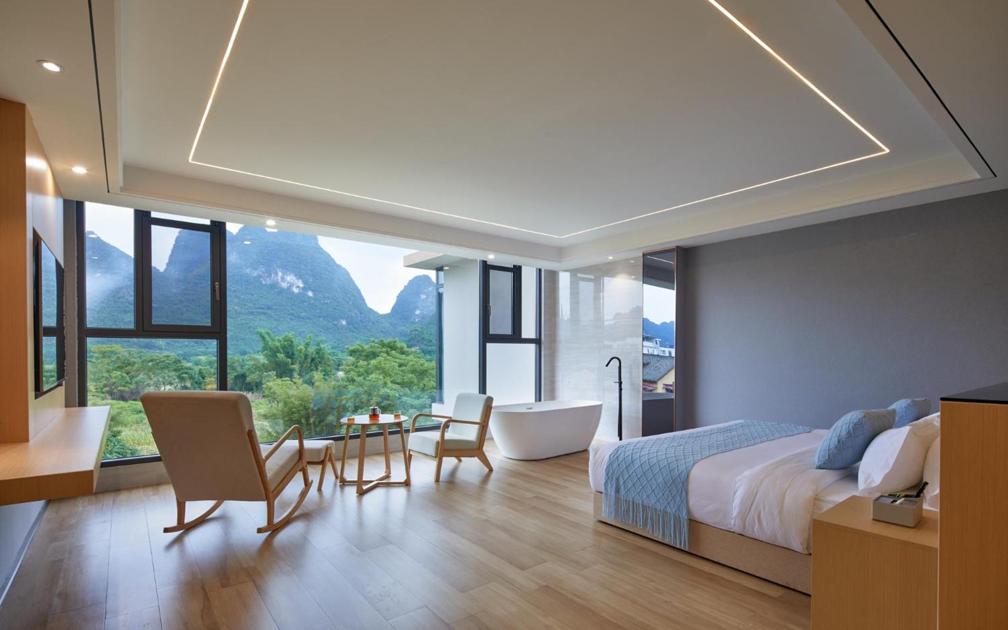 King Room with Mountain View