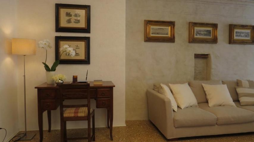 Deluxe Junior Suite photo 1