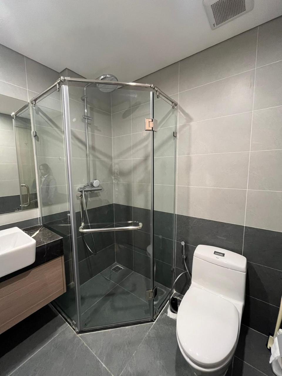 Studio Apartment photo 2