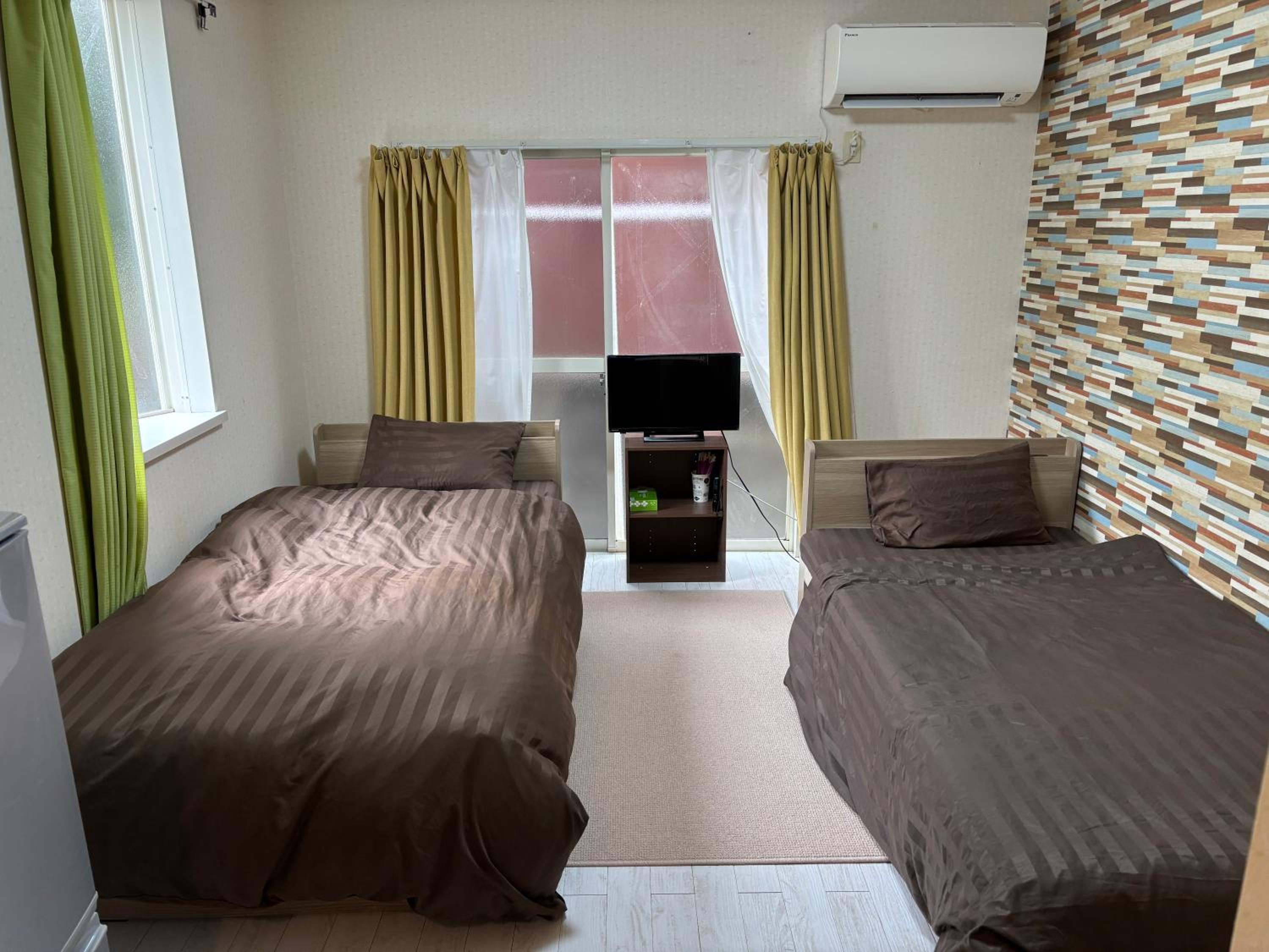 One-Bedroom Apartment - Photo 1