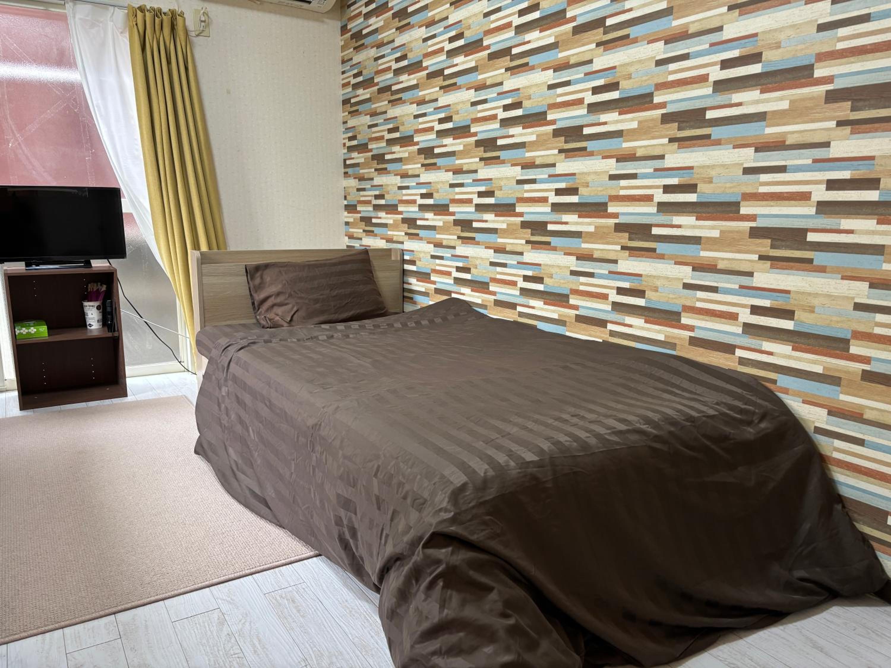 One-Bedroom Apartment - Photo 3