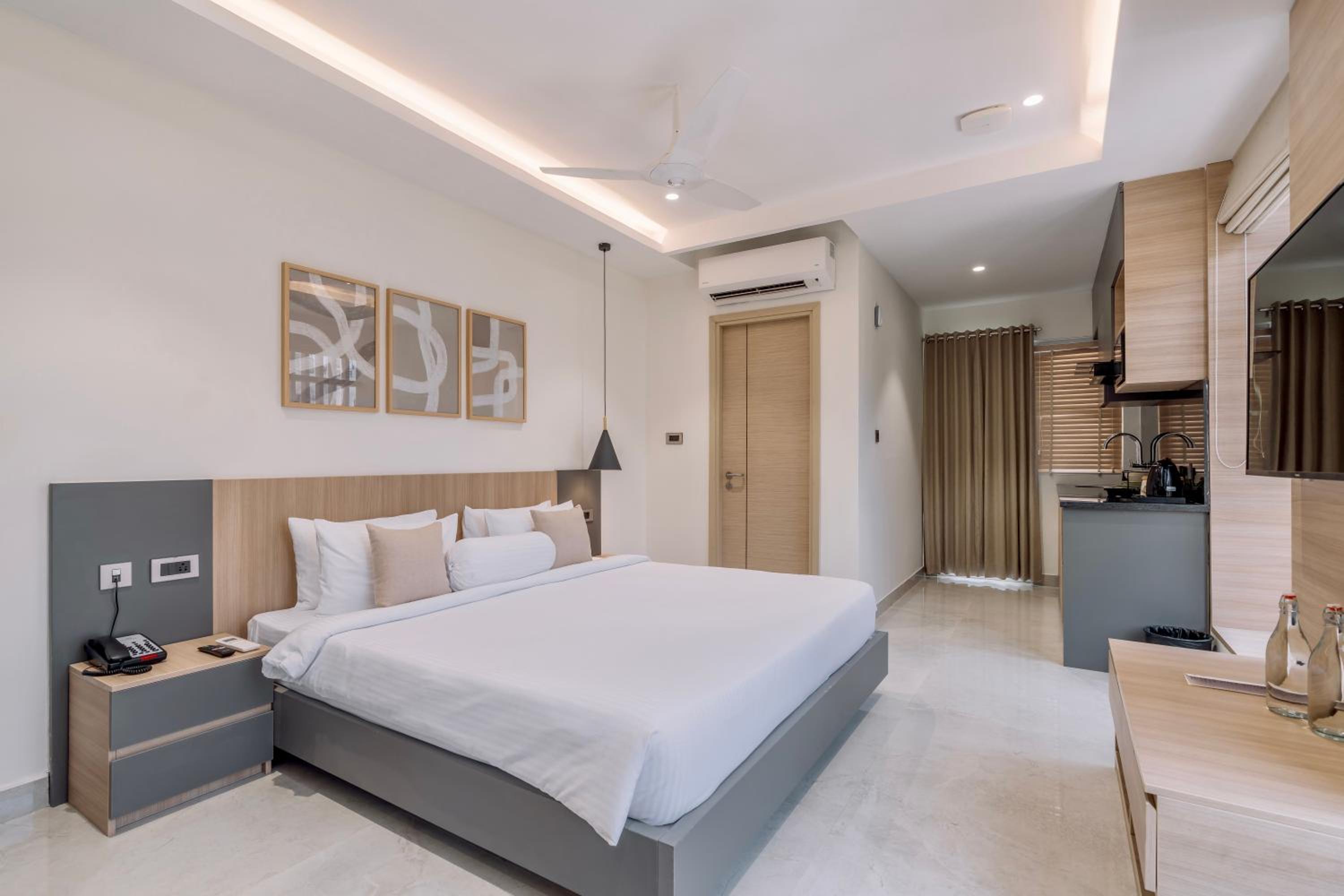 Studio Supreme with Early Check-In & Late Check-Out upto 2 hours (subject to availability). Free Room Upgrade (subject to availability) photo 2