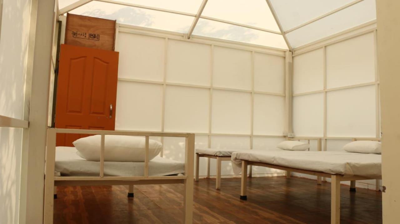 6-Bed Mixed Dormitory Room photo 2