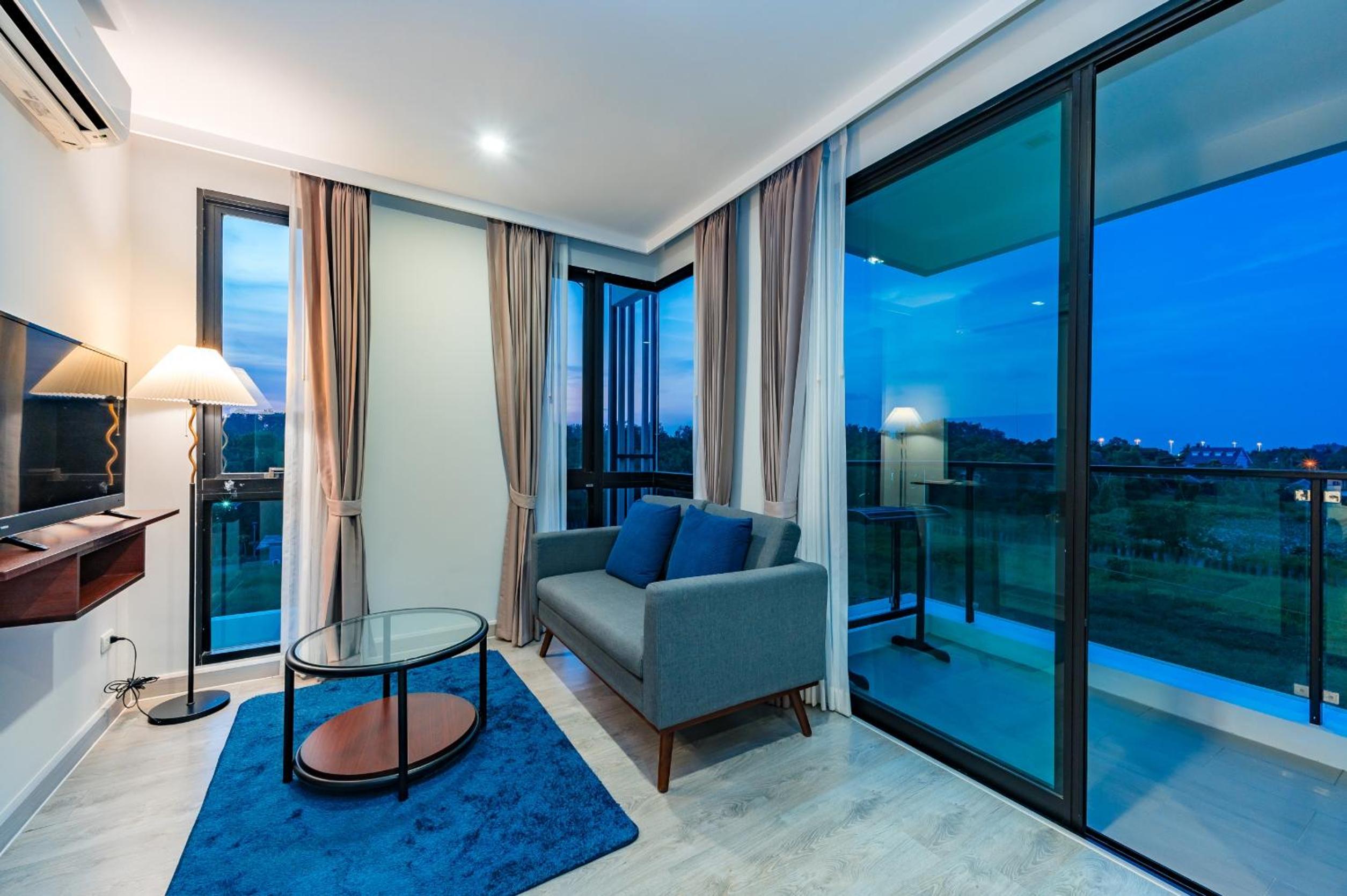 Superior Twin with Garden View photo 3