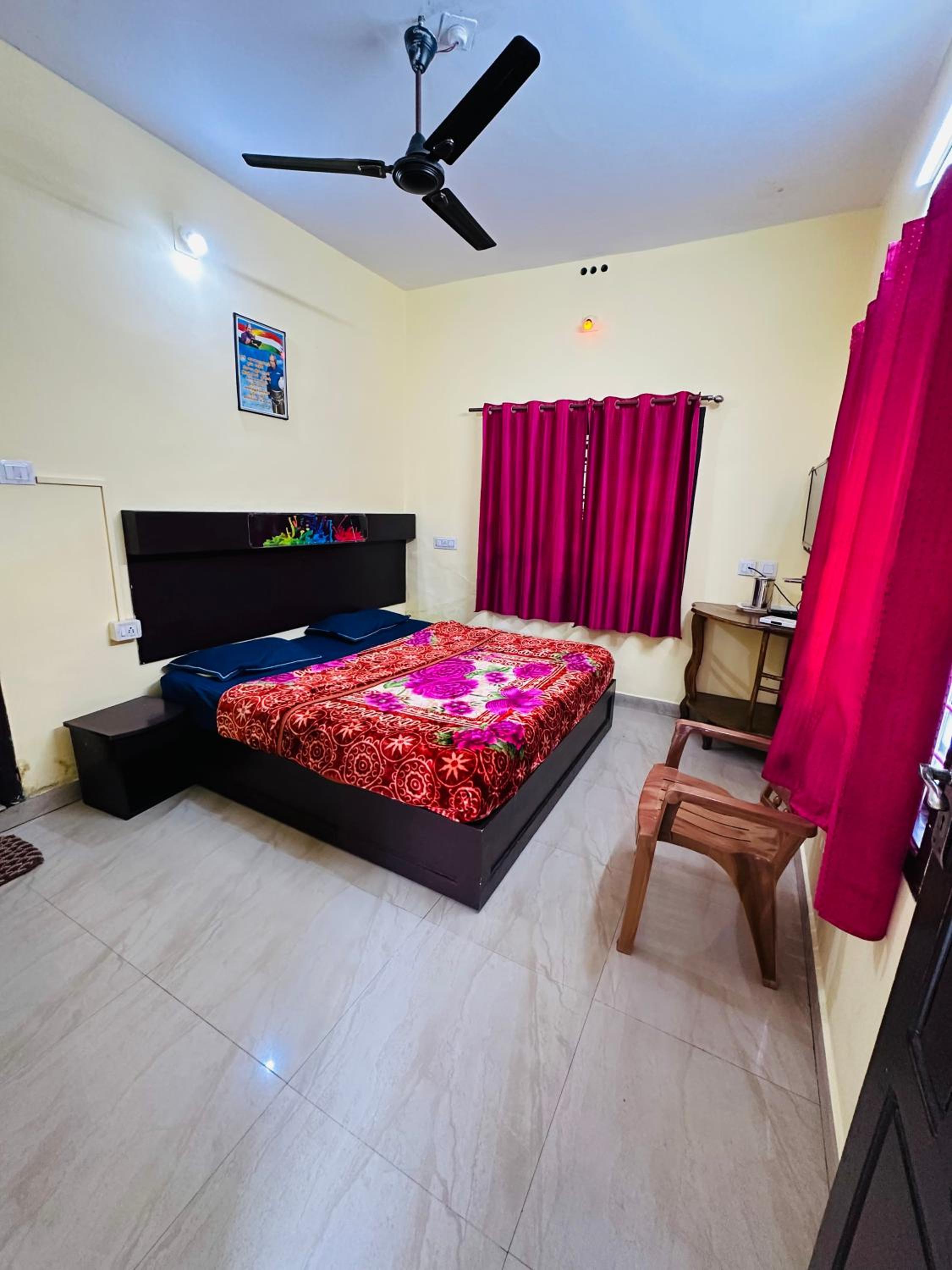 Budget Double Room photo 2