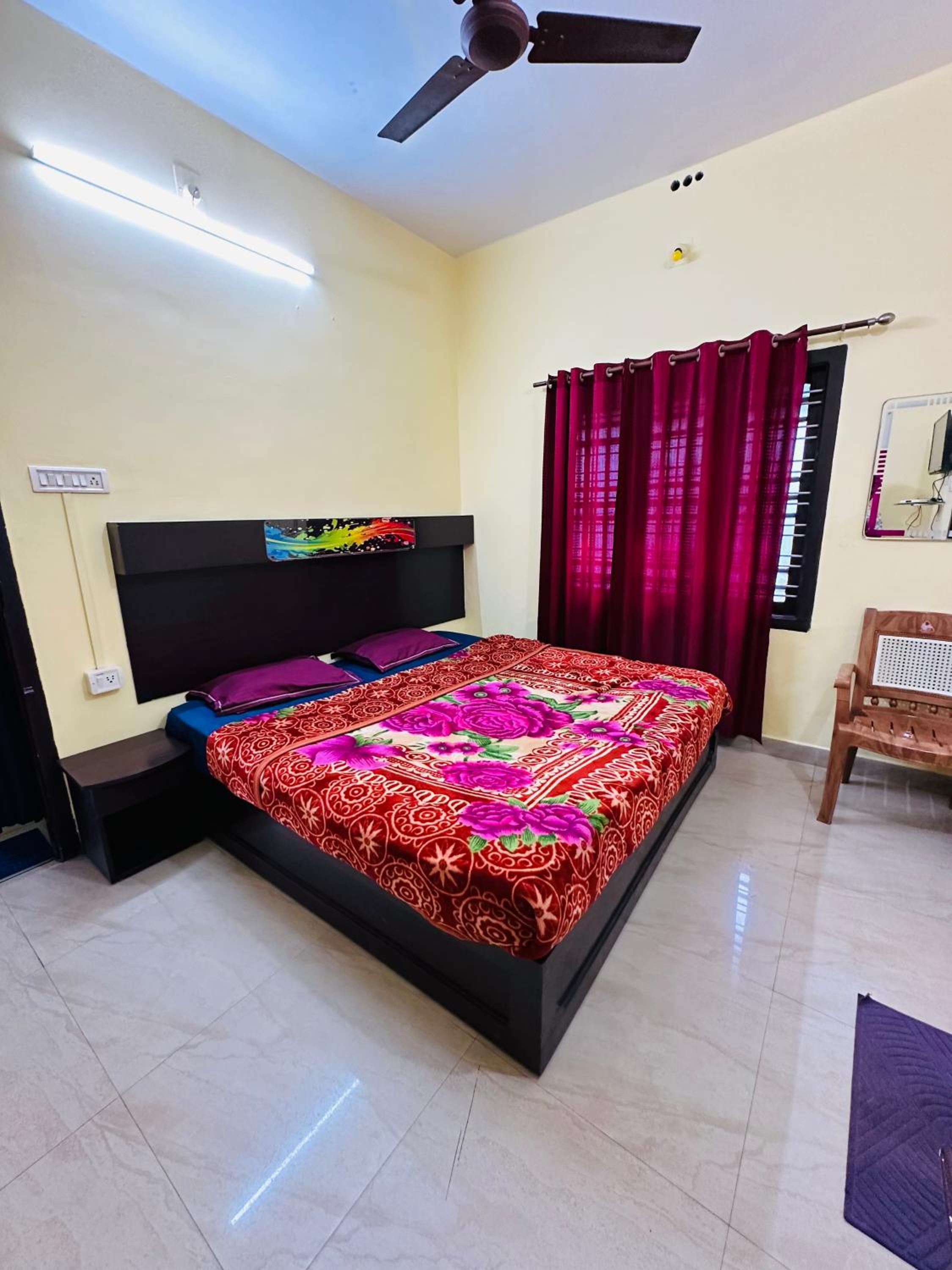 Budget Double Room photo 3