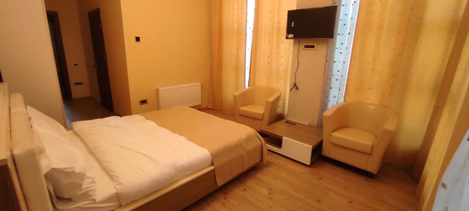 Budget Double Room photo 2