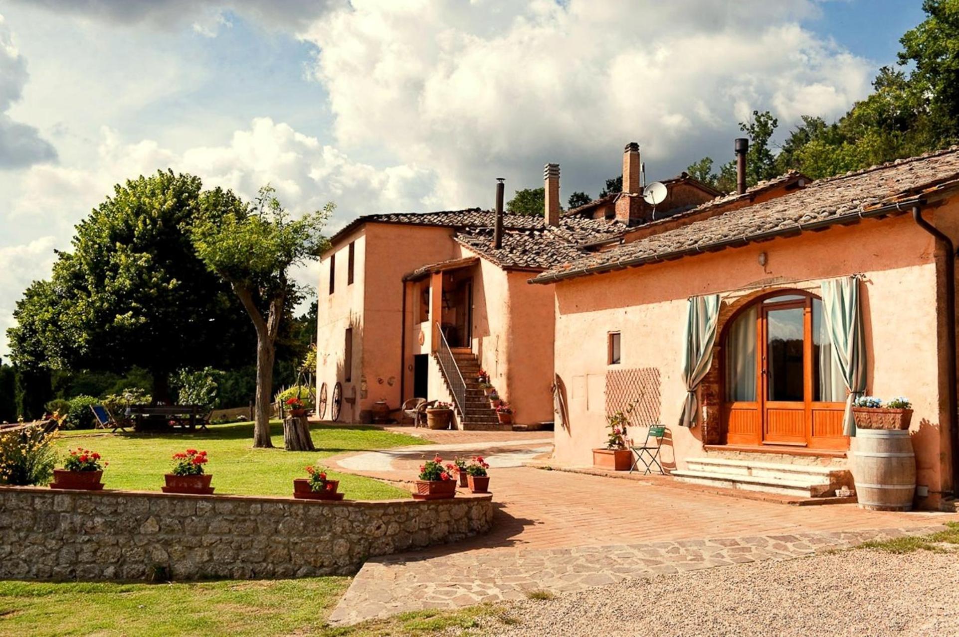 Seven-Bedroom Villa with Private Pool  photo 2