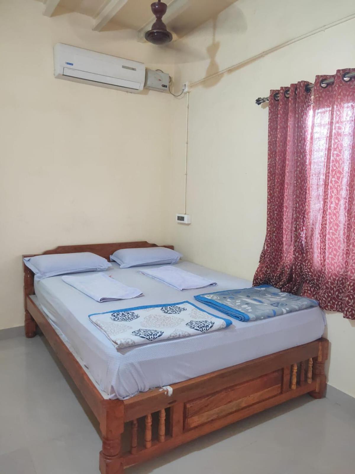 Standard Double or Twin Room photo 1