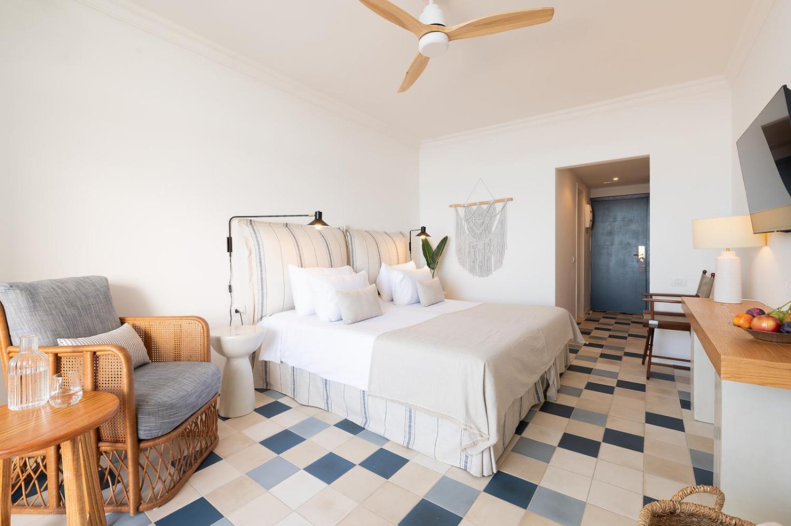 Double Room with Mountain View