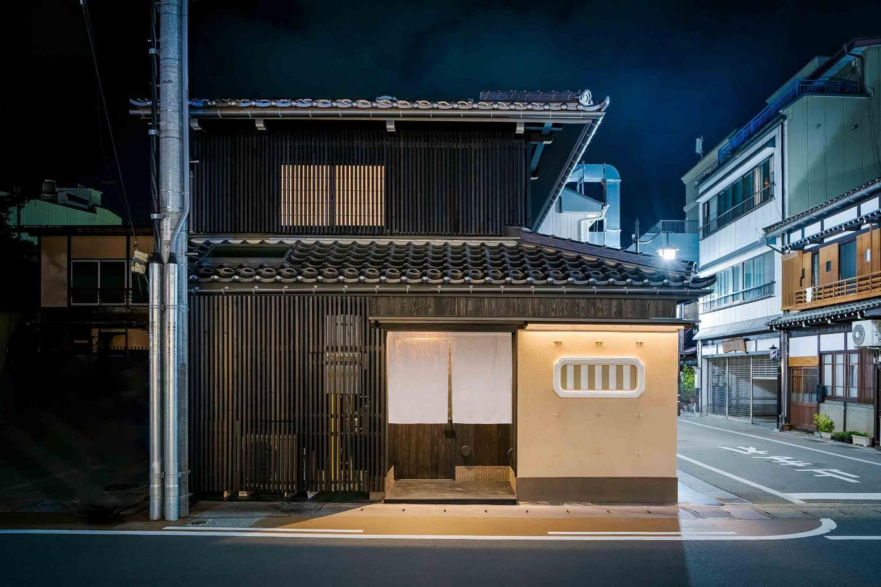 Three-Bedroom House photo 2