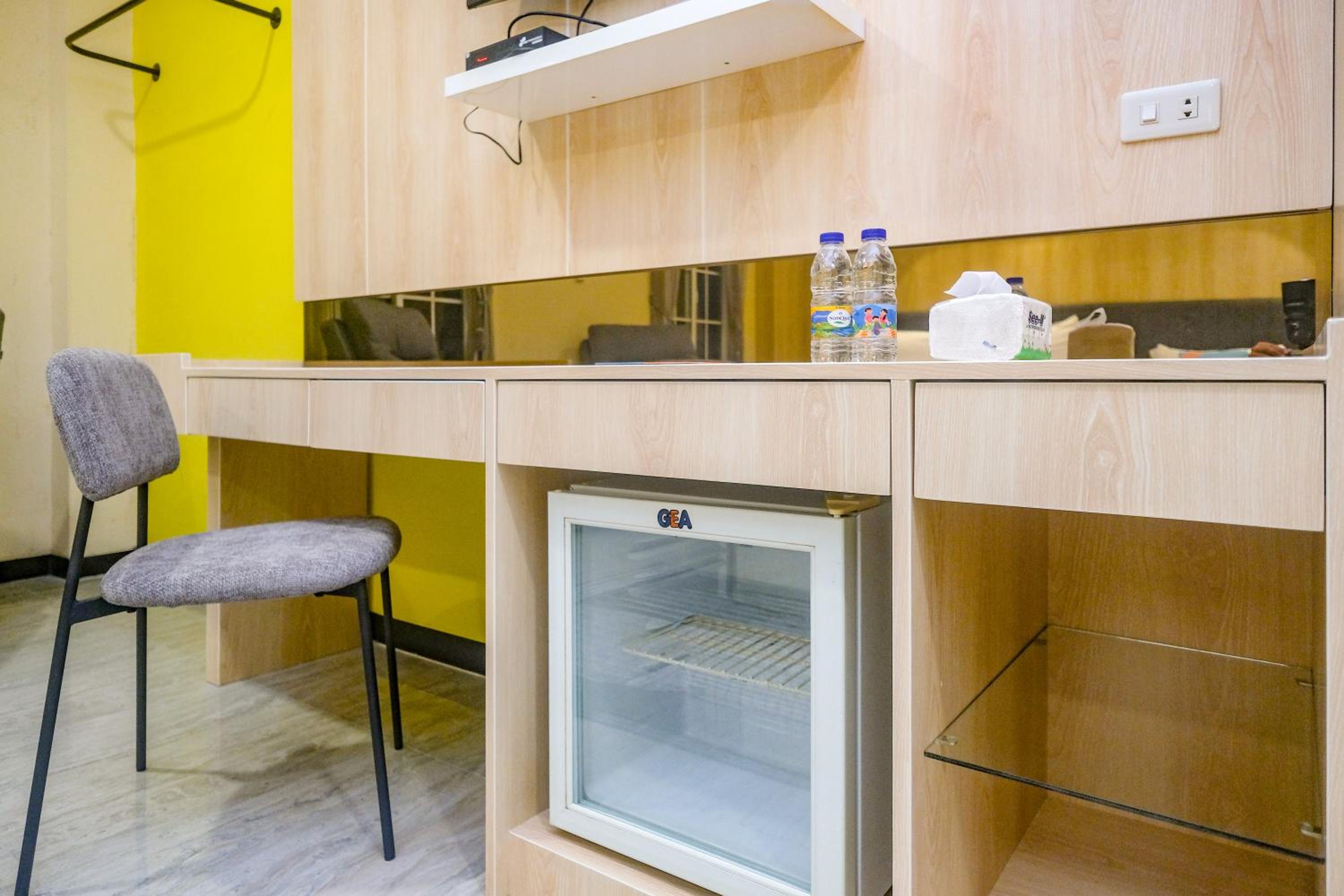 Executive Suite - Photo 25