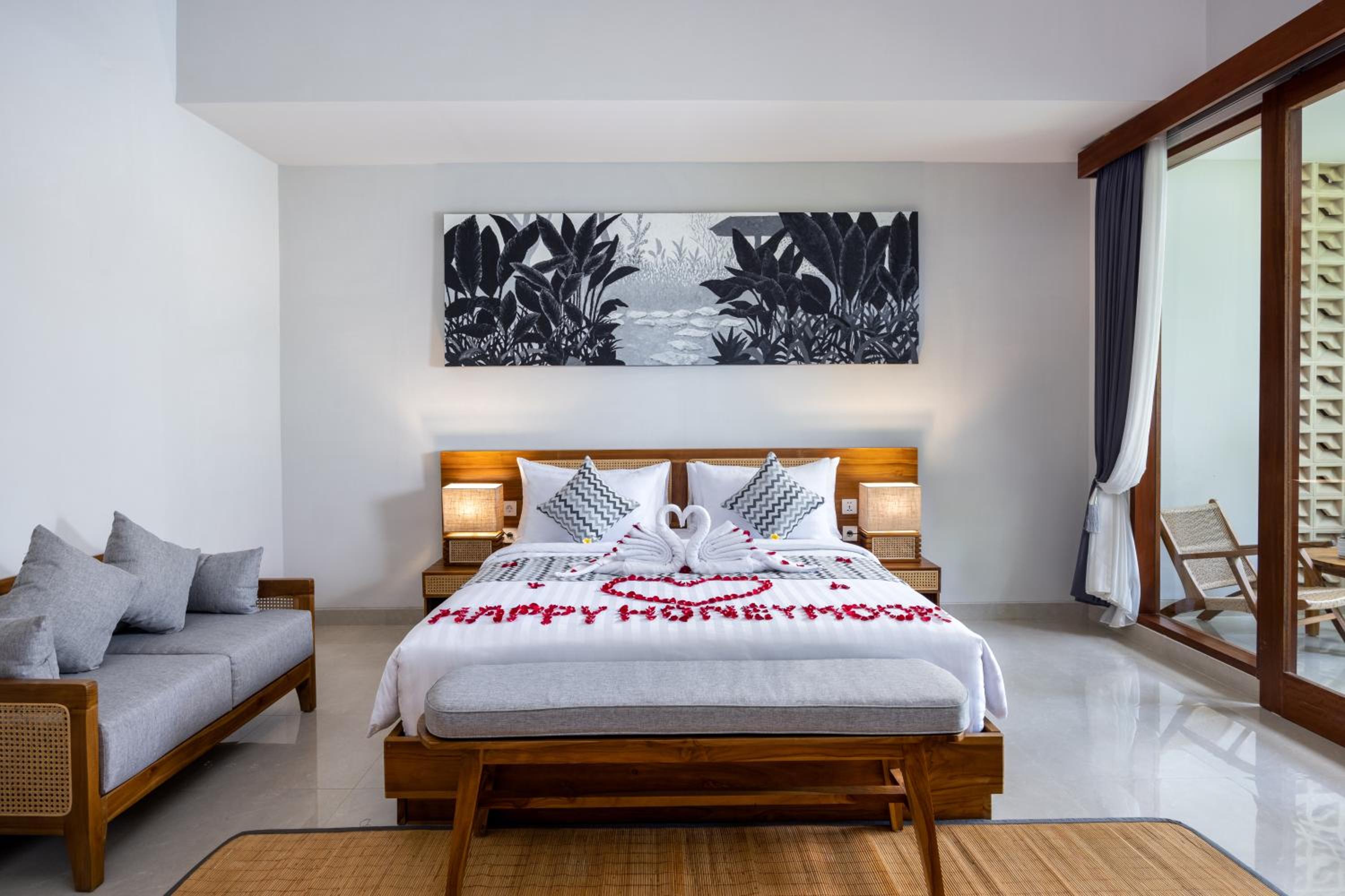 Grand Premier Room with Free Afternoon Tea - Photo 1