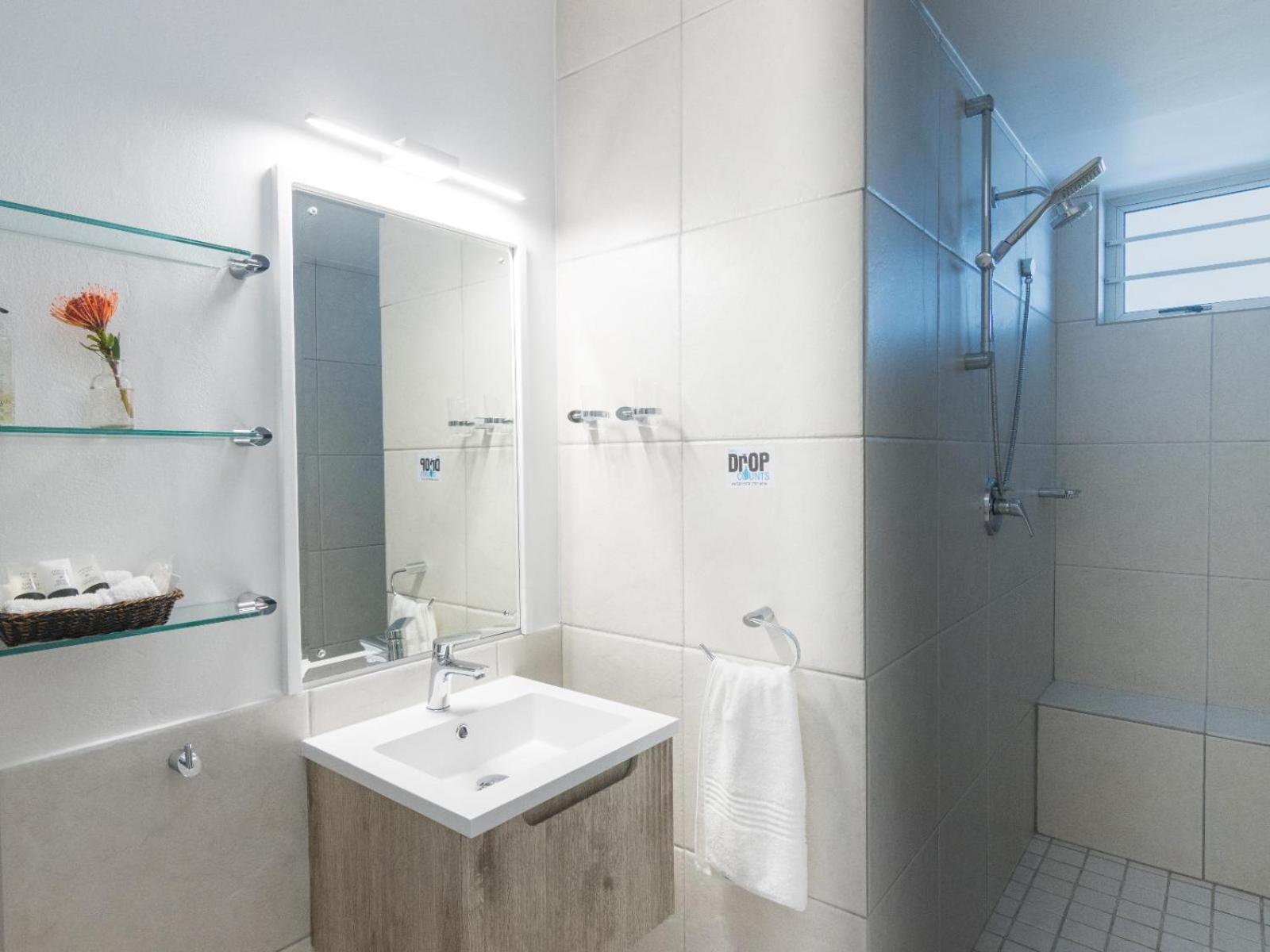 Standard Twin Room - Photo 2