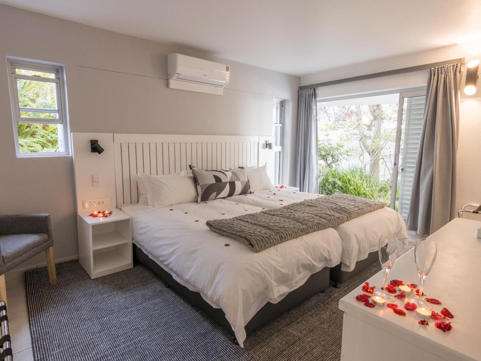 Standard Twin Room - Photo 1