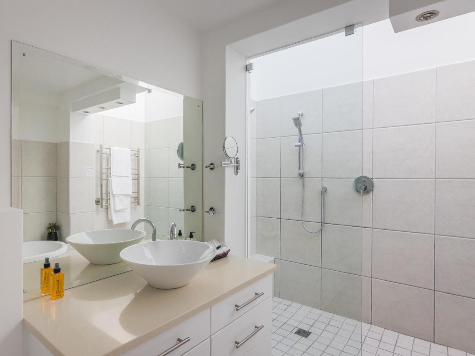 Luxury Twin Room - Photo 4
