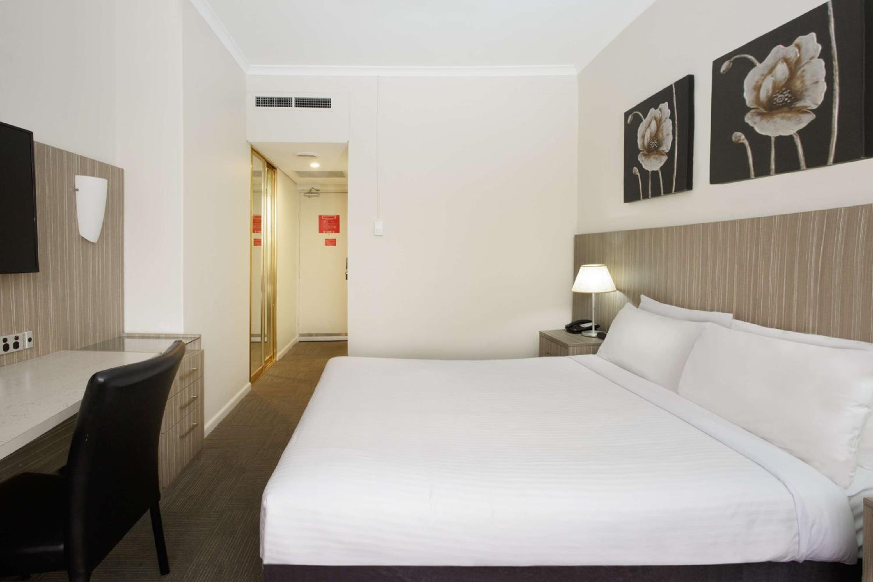 Superior Queen Room