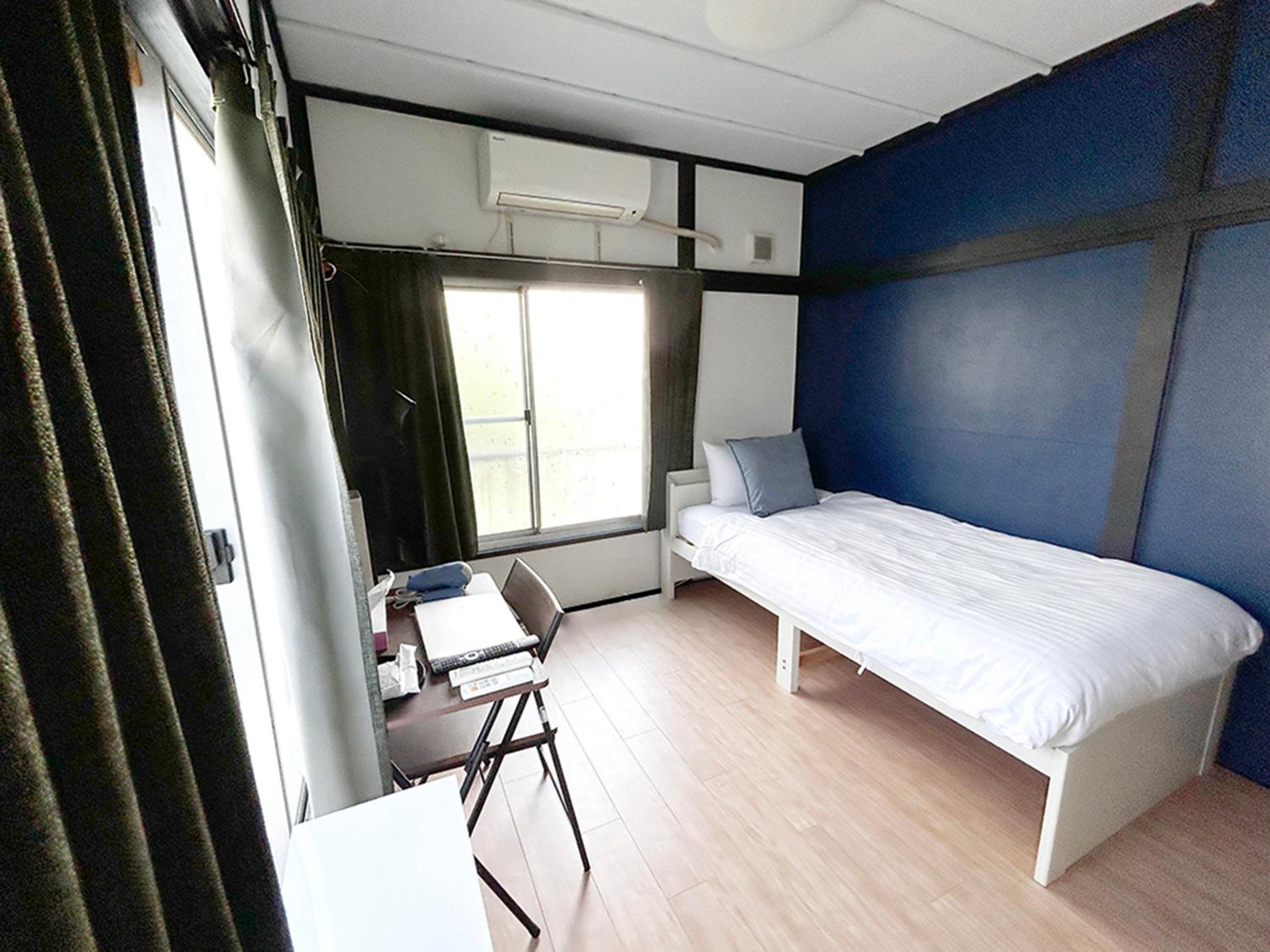 Single Room photo 1