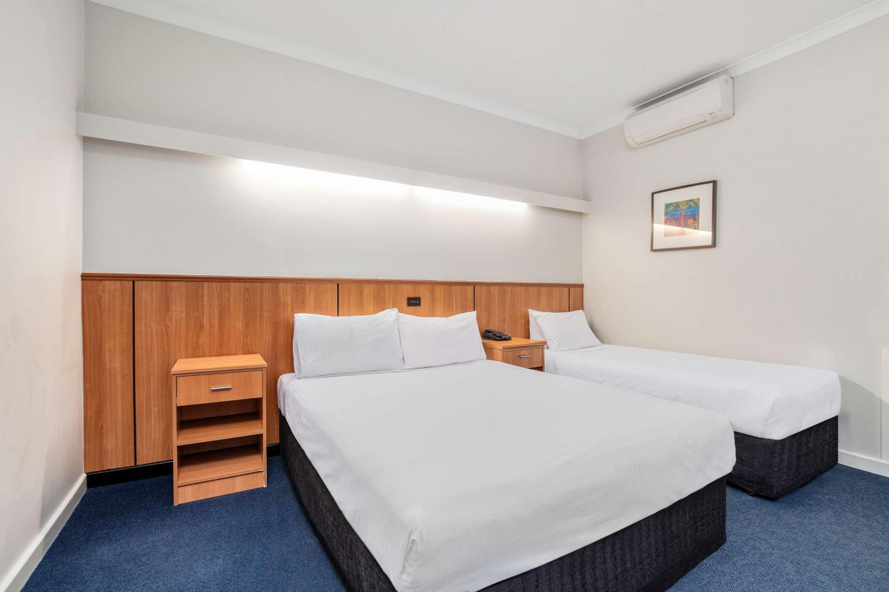Standard Double or Twin Room - Photo 4