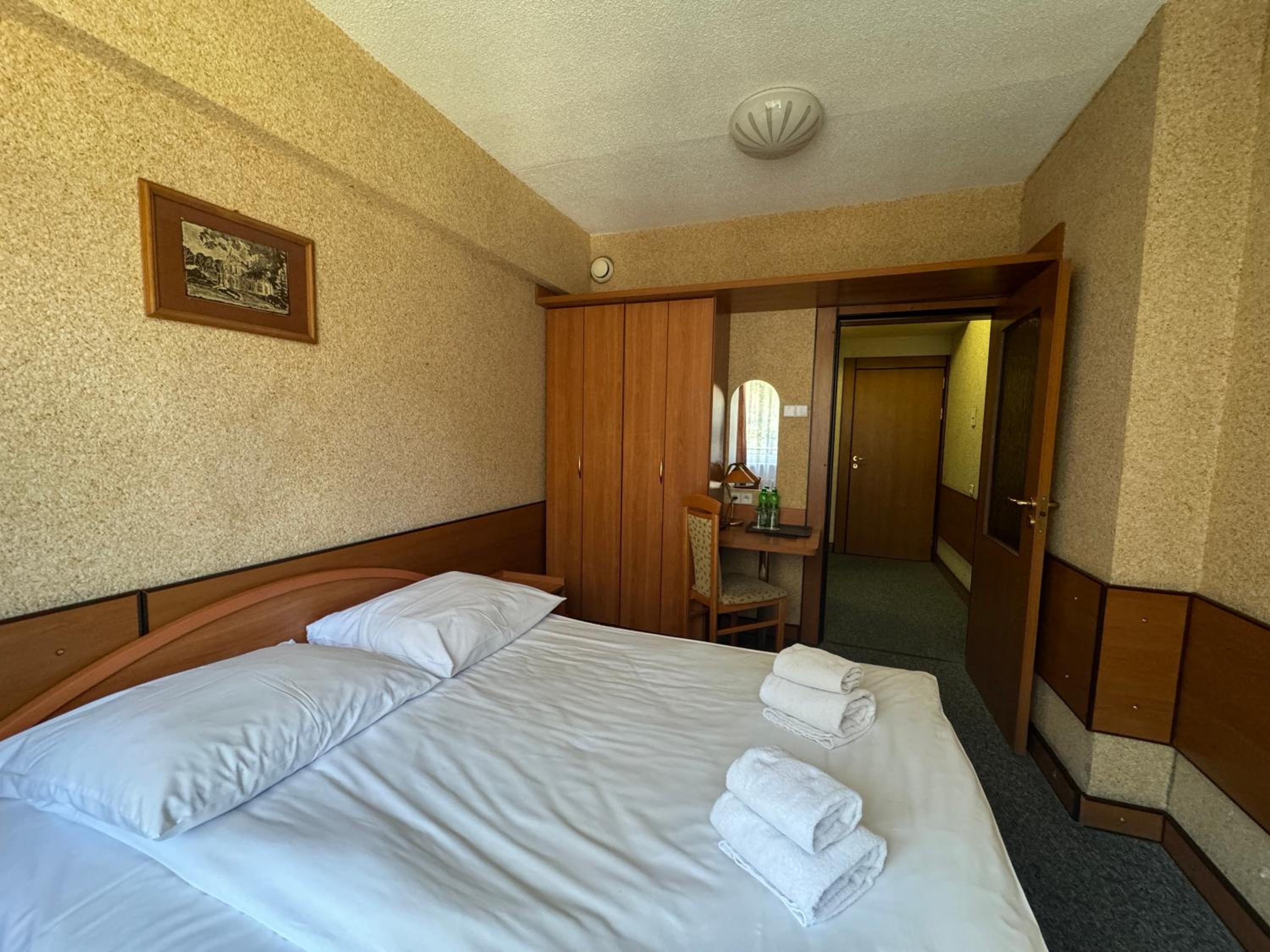 Single Room photo 2