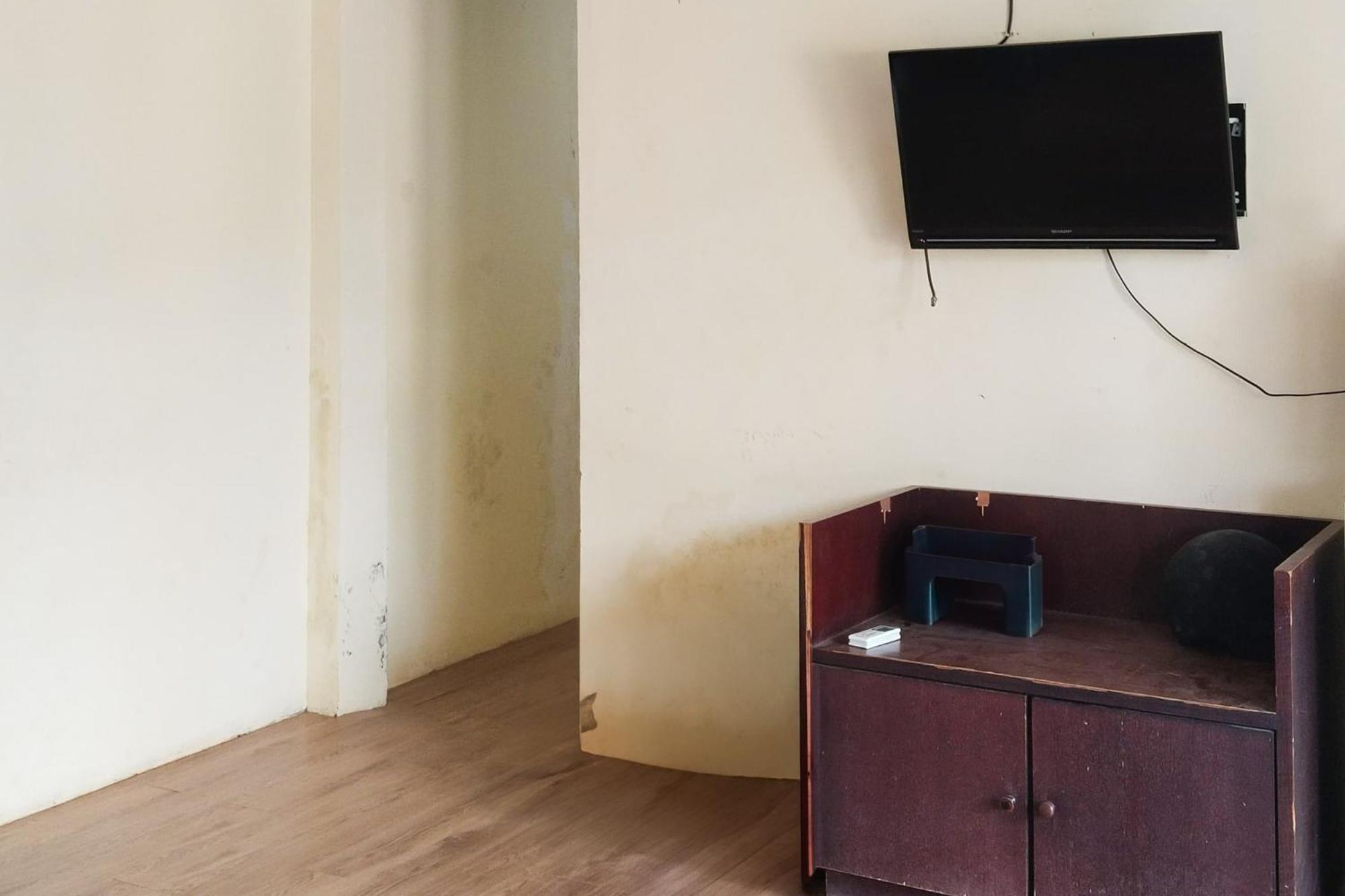 Standard Twin Room - Photo 2